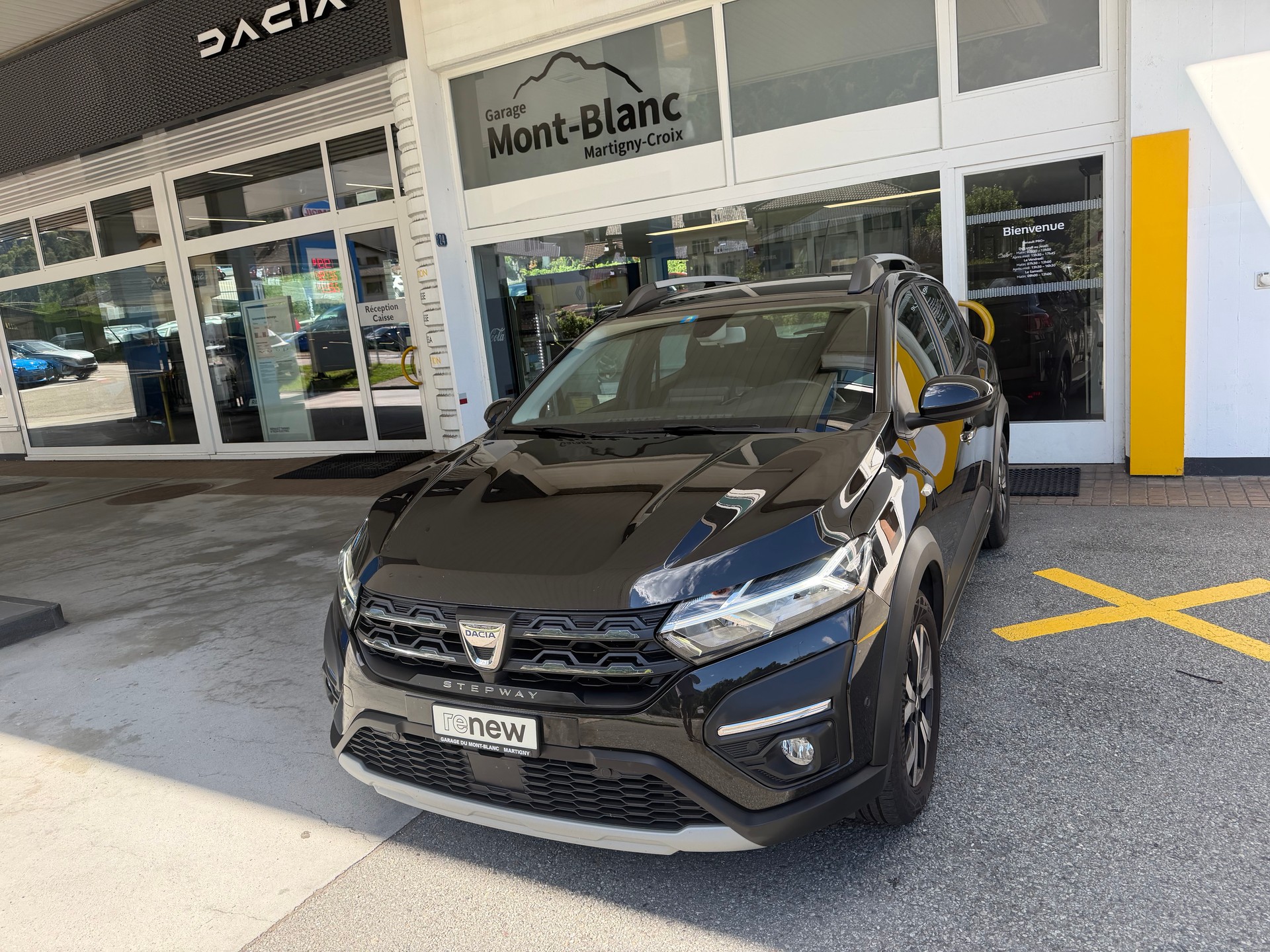 DACIA Sandero Stepway TCe 90 Comfort CVT-image-0