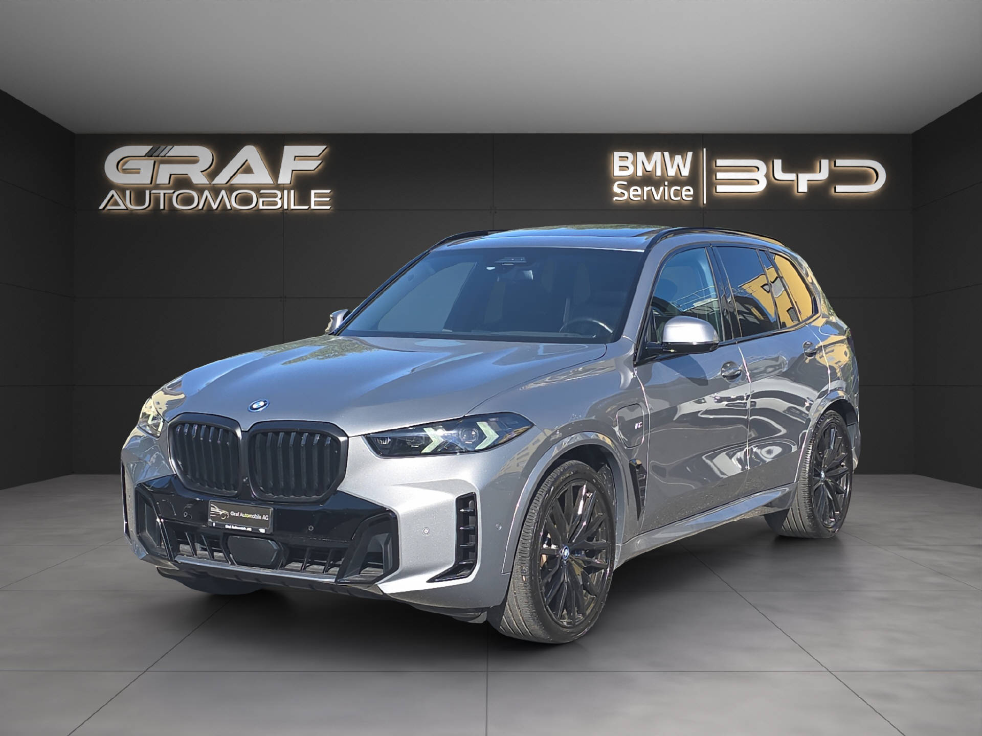 BMW X5 50e xDrive M Sport PRO ** 2'700 kg Anhängelast // 5 Jahre GARANTIE **-image-0