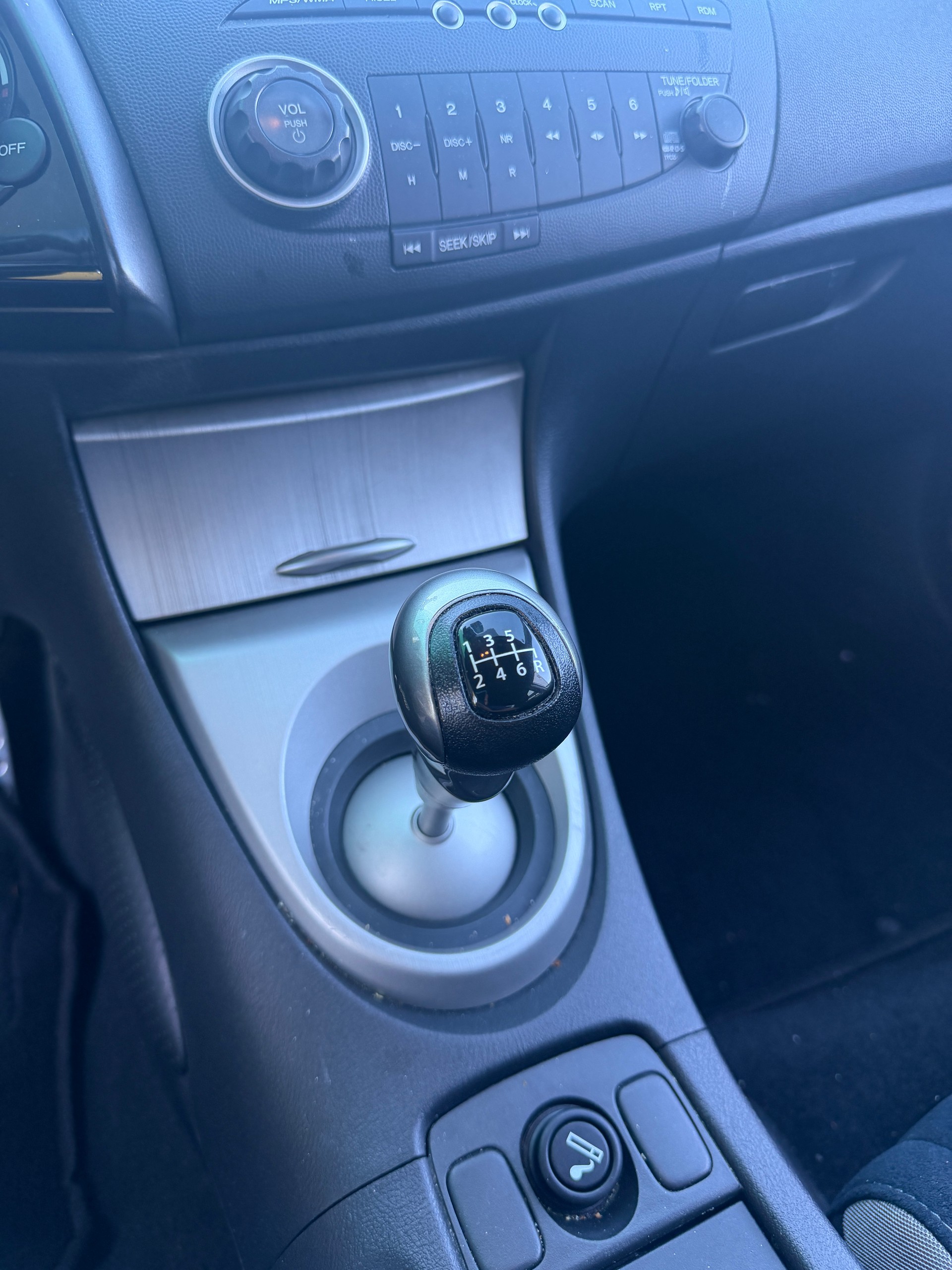 HONDA Civic 1.8i Comfort-image-11