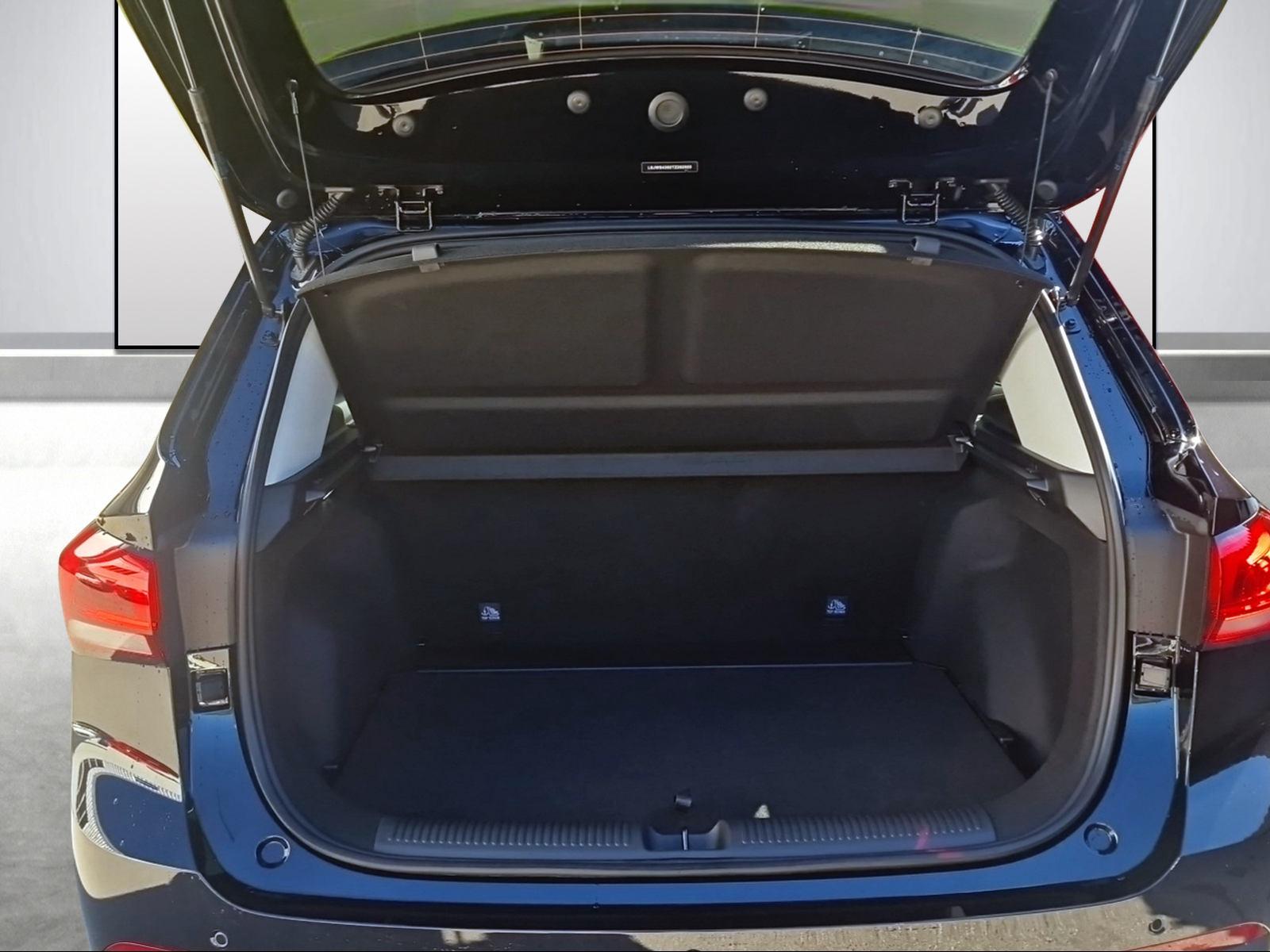MG ZS 1.5 Hybrid+ Luxury-image-13
