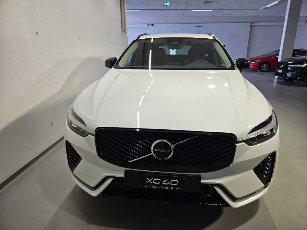 VOLVO XC60 2.0 T6 TE Plus Dark eAWD-image-8