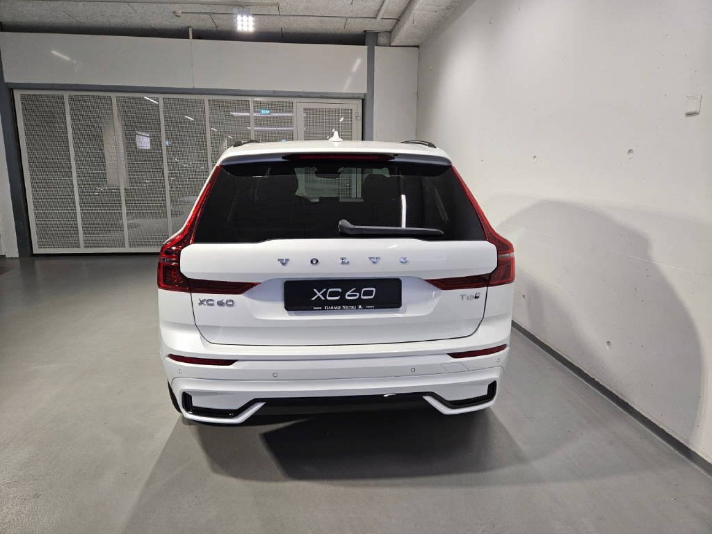 VOLVO XC60 2.0 T6 TE Plus Dark eAWD-image-16