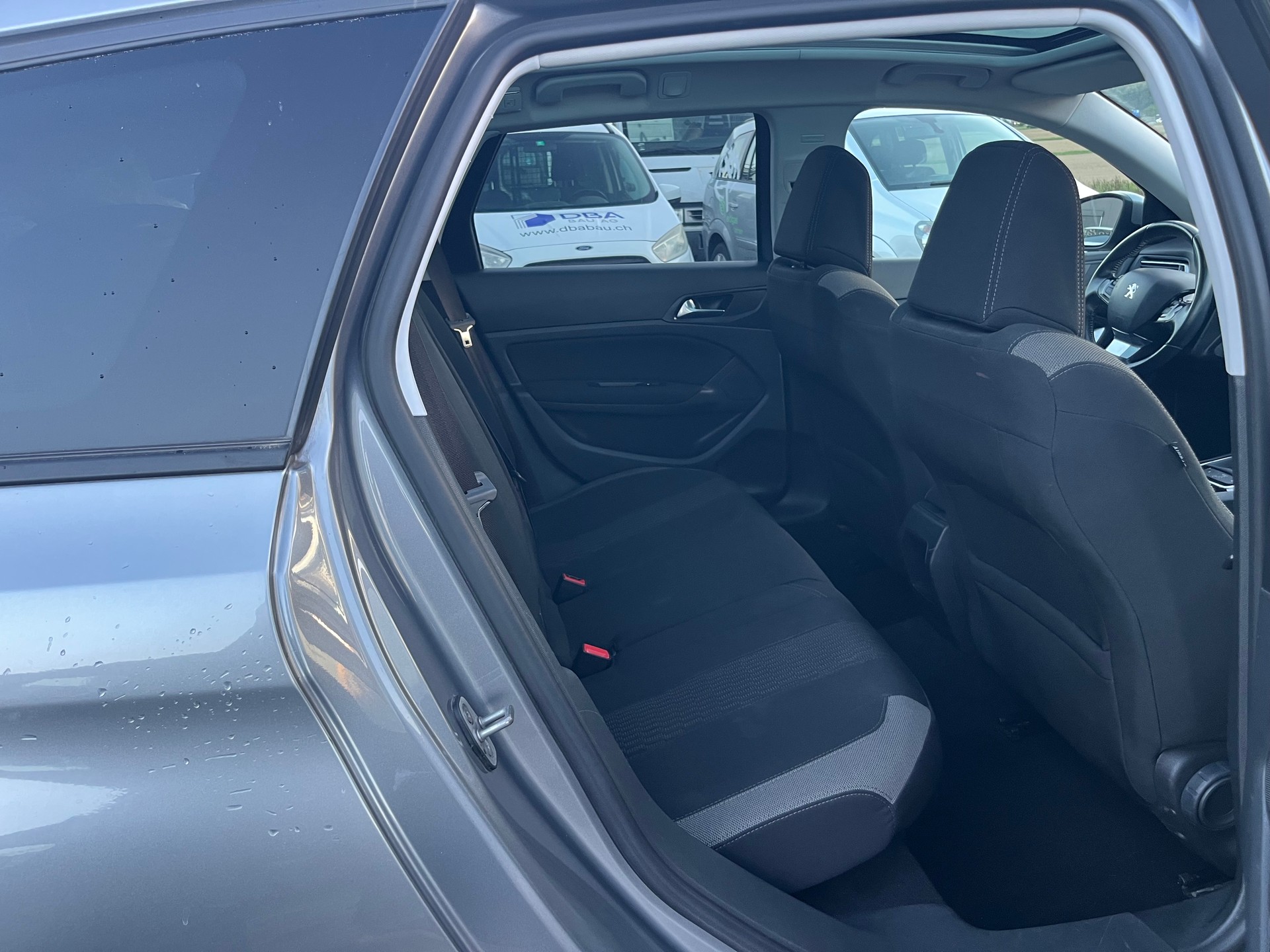 PEUGEOT 308 SW 1.2 THP Style Automatic-image-10