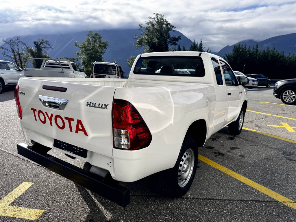 TOYOTA Hilux Extra Cab.-pick-up 2.5 D-4D Linea Luna-image-12