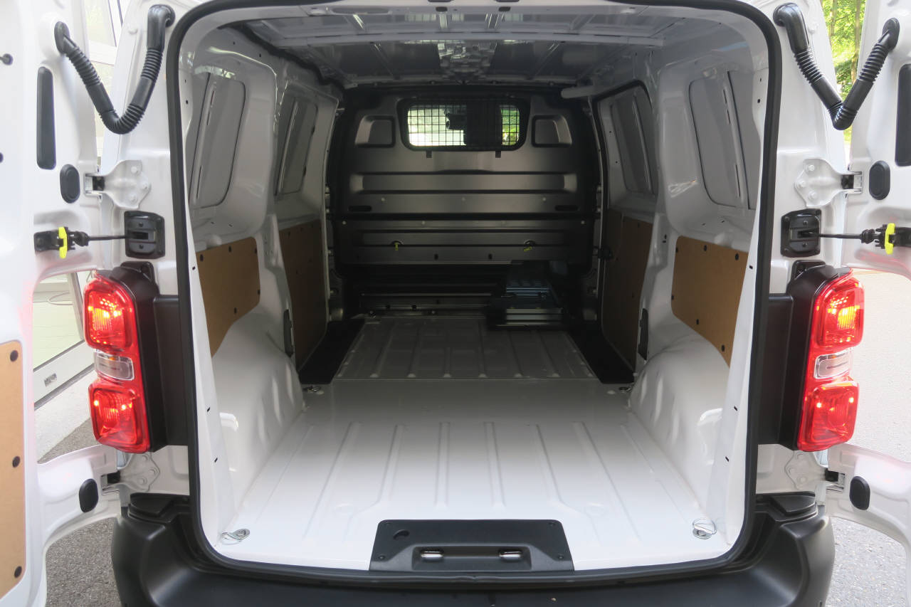 OPEL Vivaro Cargo 1.5 D 120 Energize-image-14