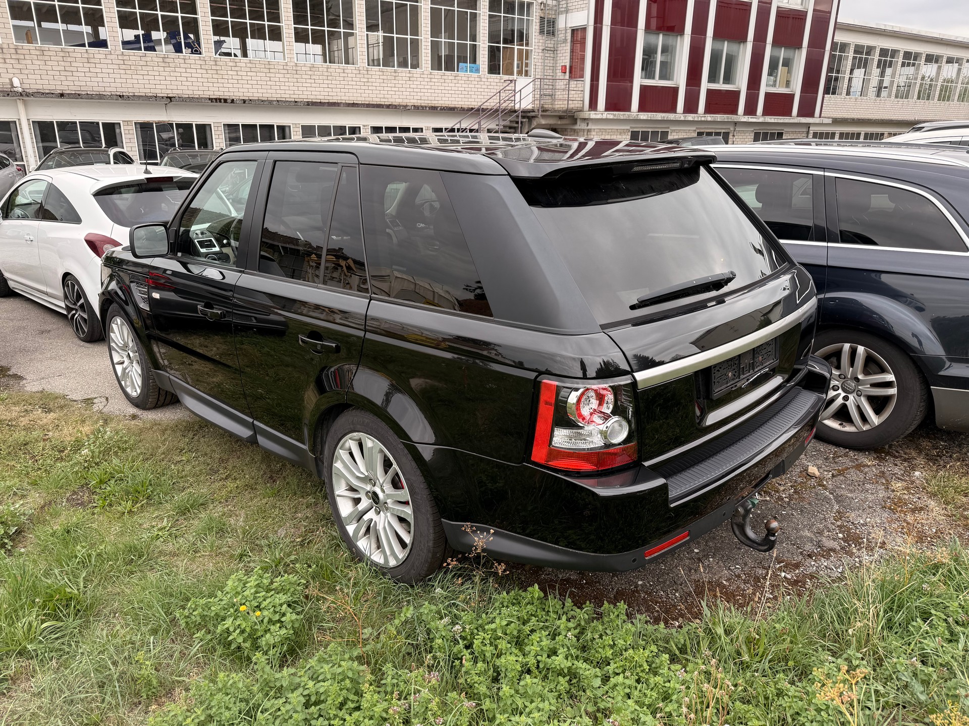LAND ROVER Range Rover Sport 3.0 TDV6 Autobiography Automatic-image-3