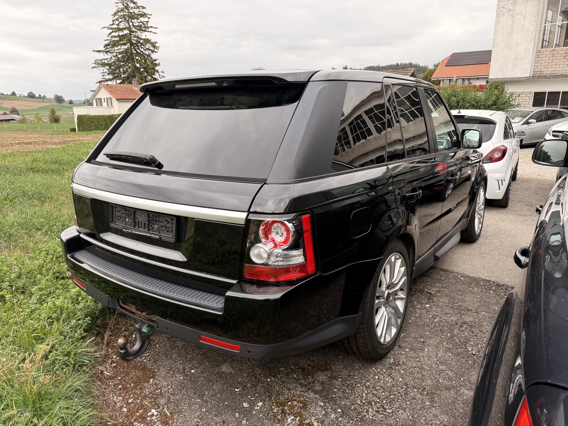 LAND ROVER Range Rover Sport 3.0 TDV6 Autobiography Automatic-image-2