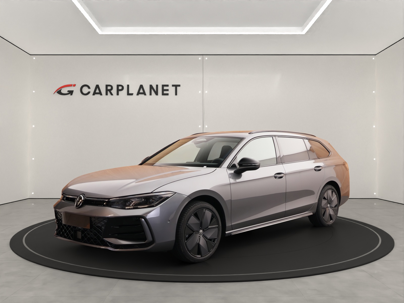 VW Passat Variant 2.0 TDI R-Line DSG 4motion 4x4 193PS *inkl. AHK*-image-0