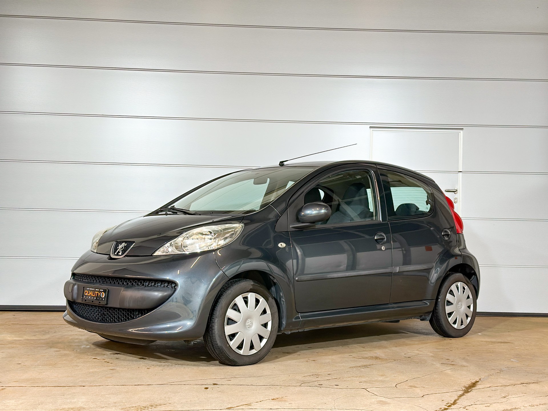 PEUGEOT 107 1.0 Urban-image-0