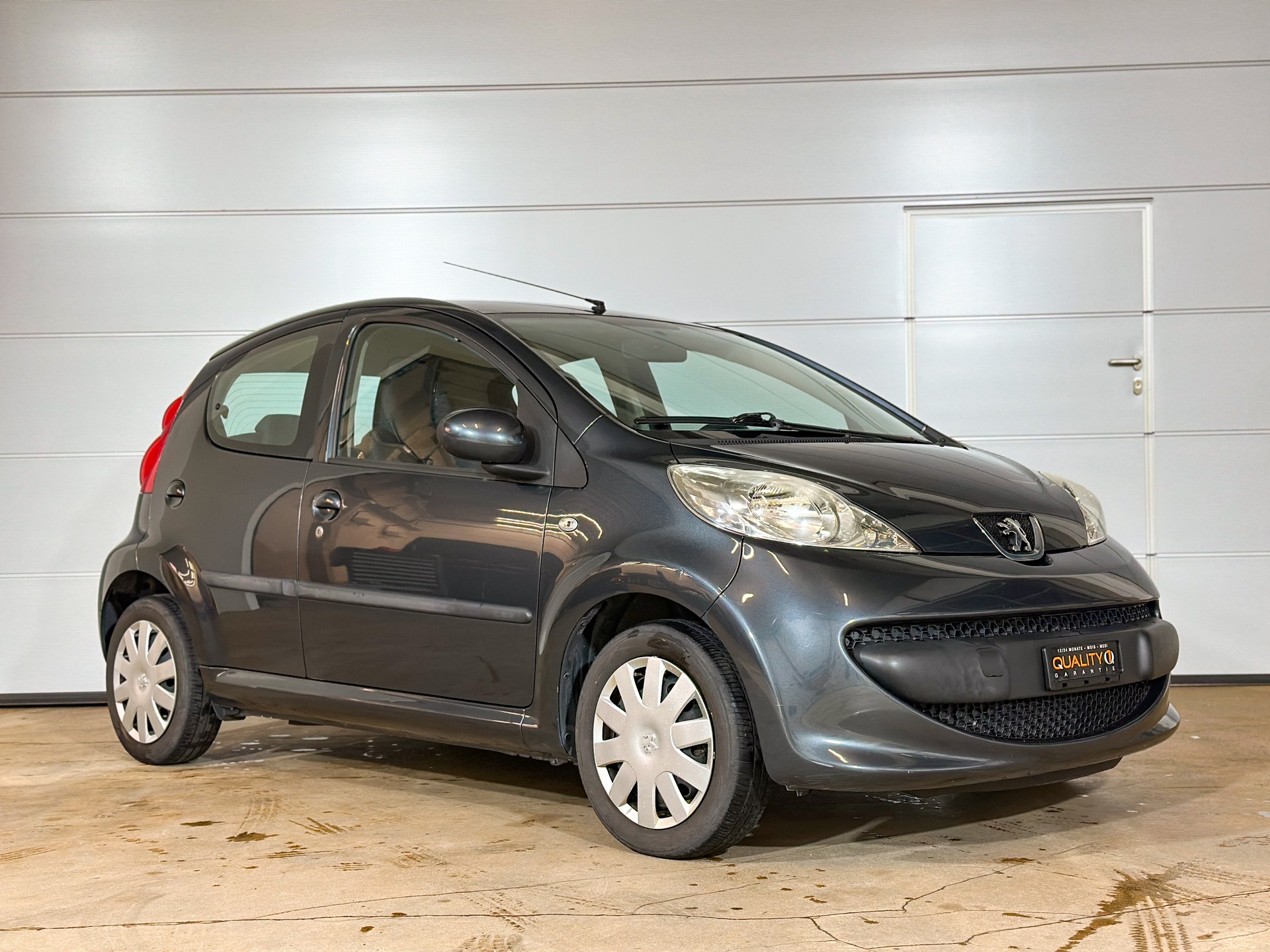 PEUGEOT 107 1.0 Urban-image-5