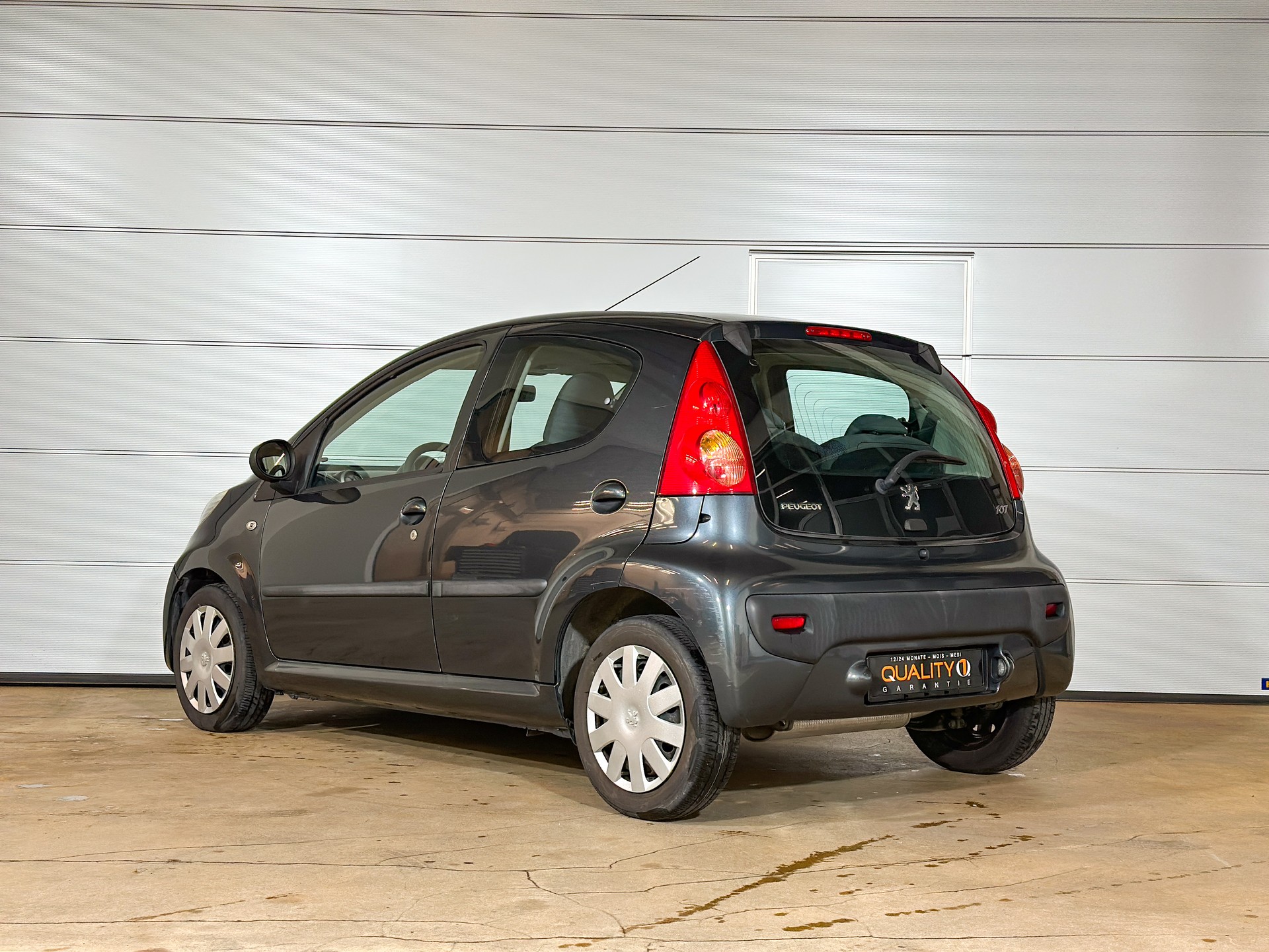 PEUGEOT 107 1.0 Urban-image-2