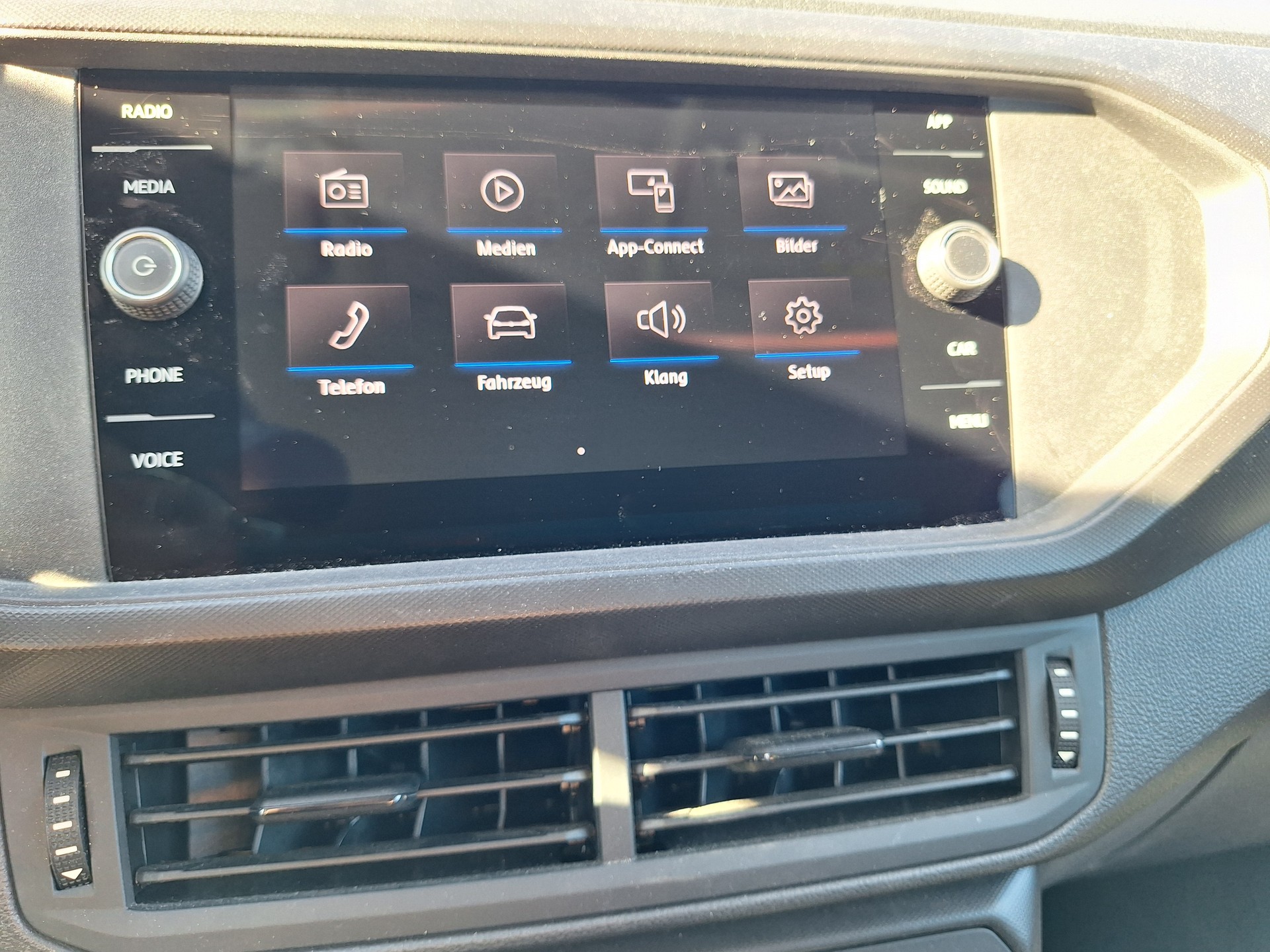 VW T-Cross 1.0 TSI Life-image-14