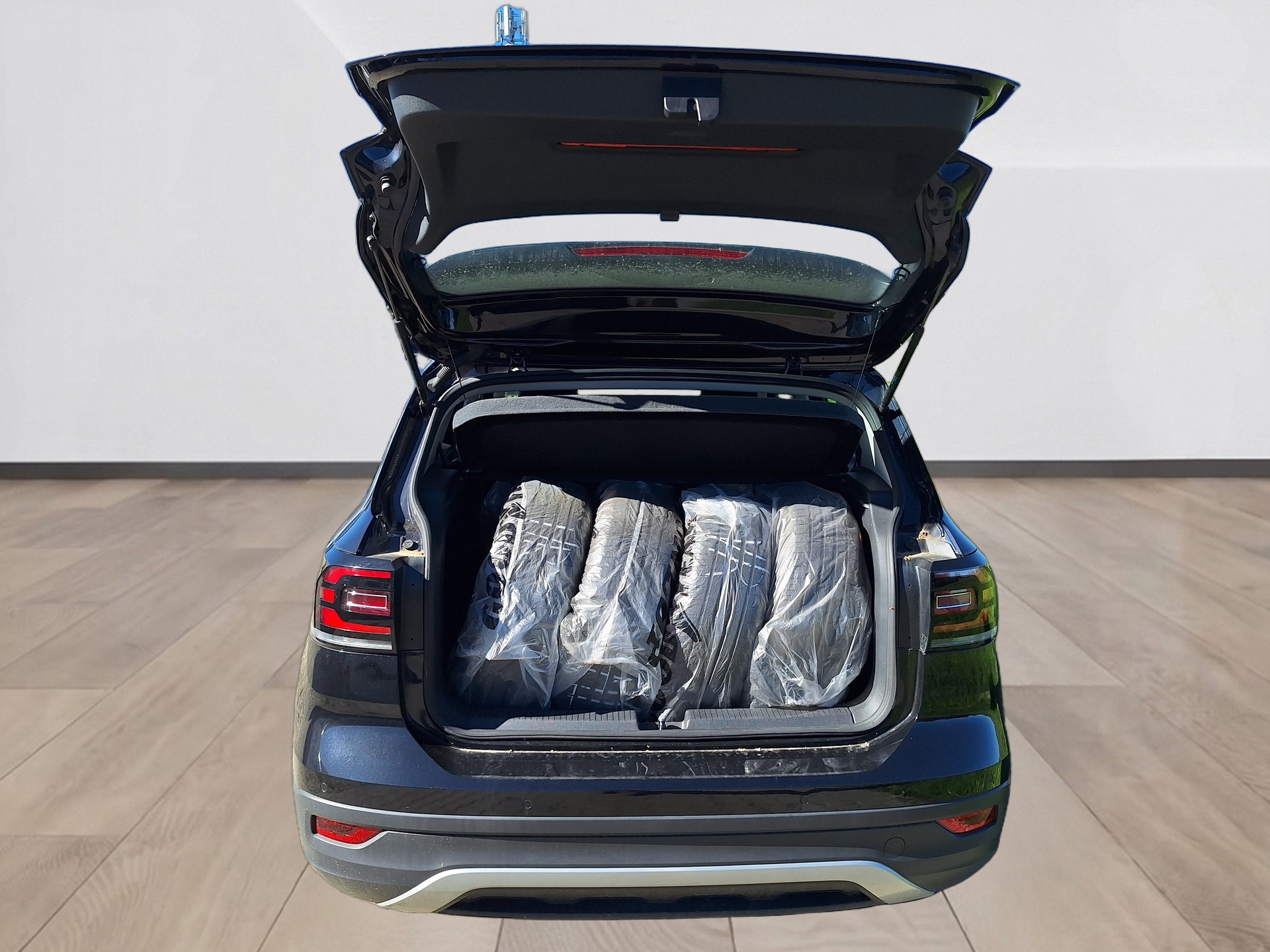 VW T-Cross 1.0 TSI Life-image-10