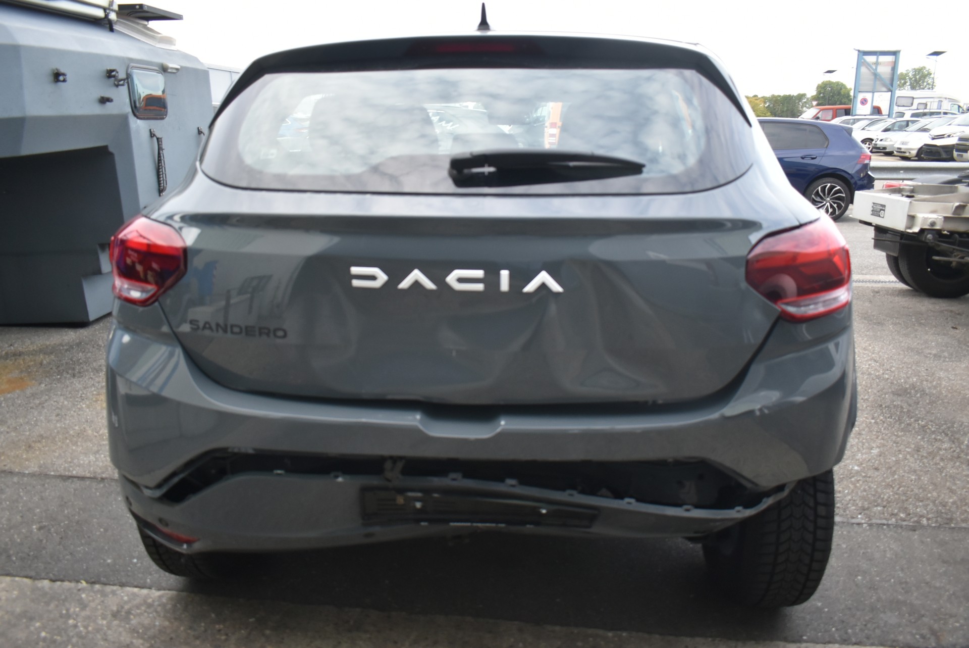 DACIA Sandero TCe 90 Journey CVT-image-3