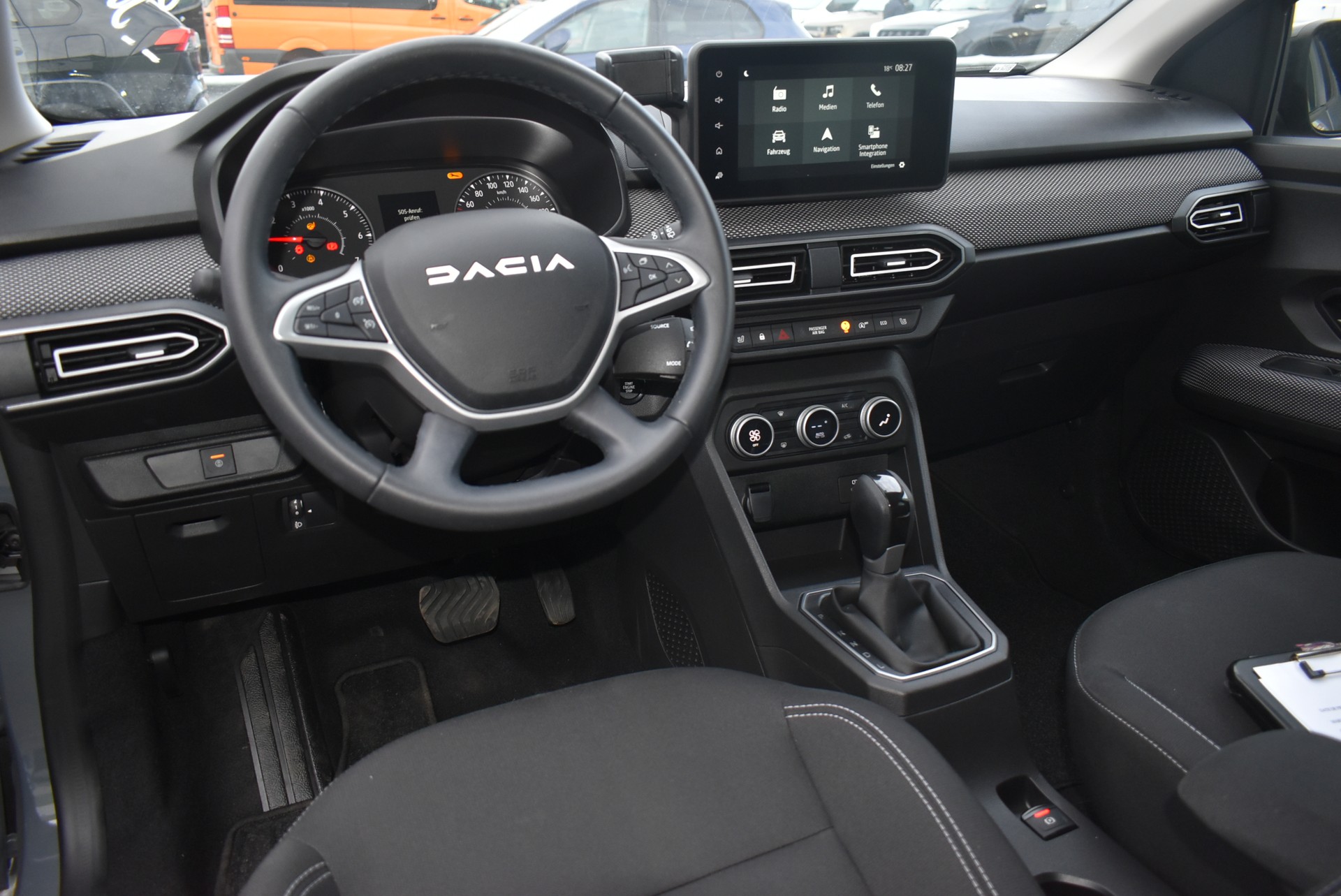 DACIA Sandero TCe 90 Journey CVT-image-8