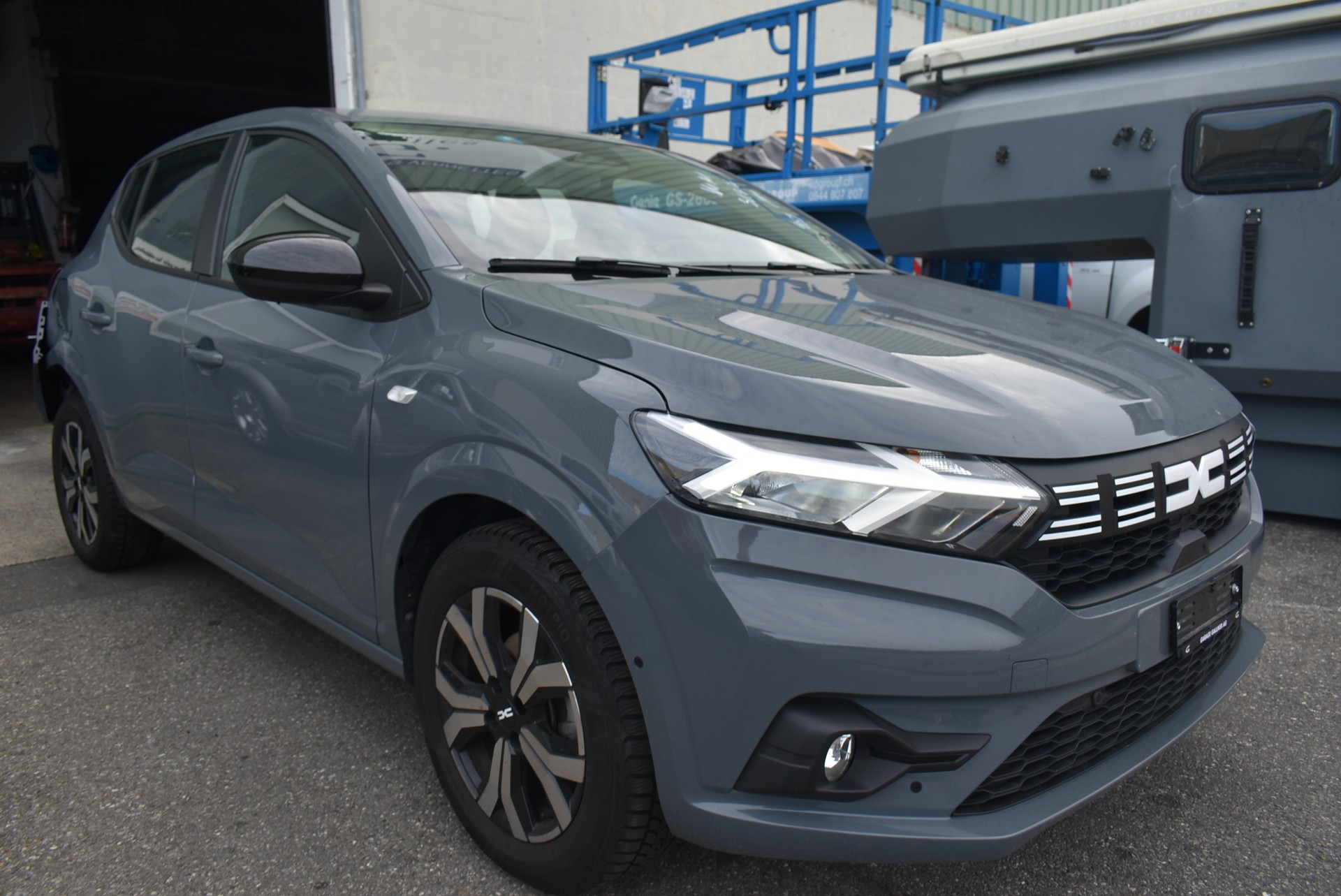 DACIA Sandero TCe 90 Journey CVT-image-0