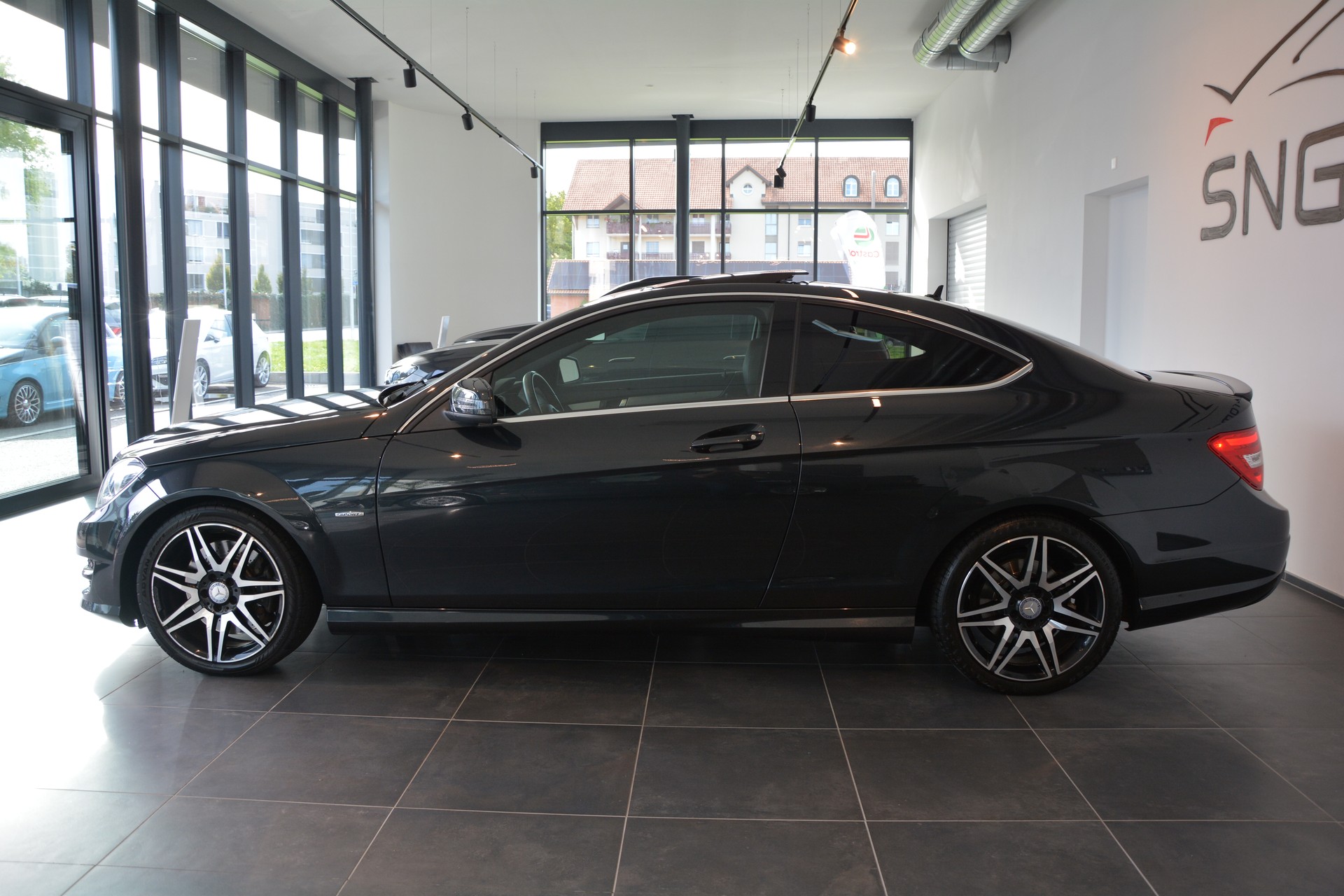 MERCEDES-BENZ C 250 Coupé Sport 7G-Tronic AMG-Line-image-2