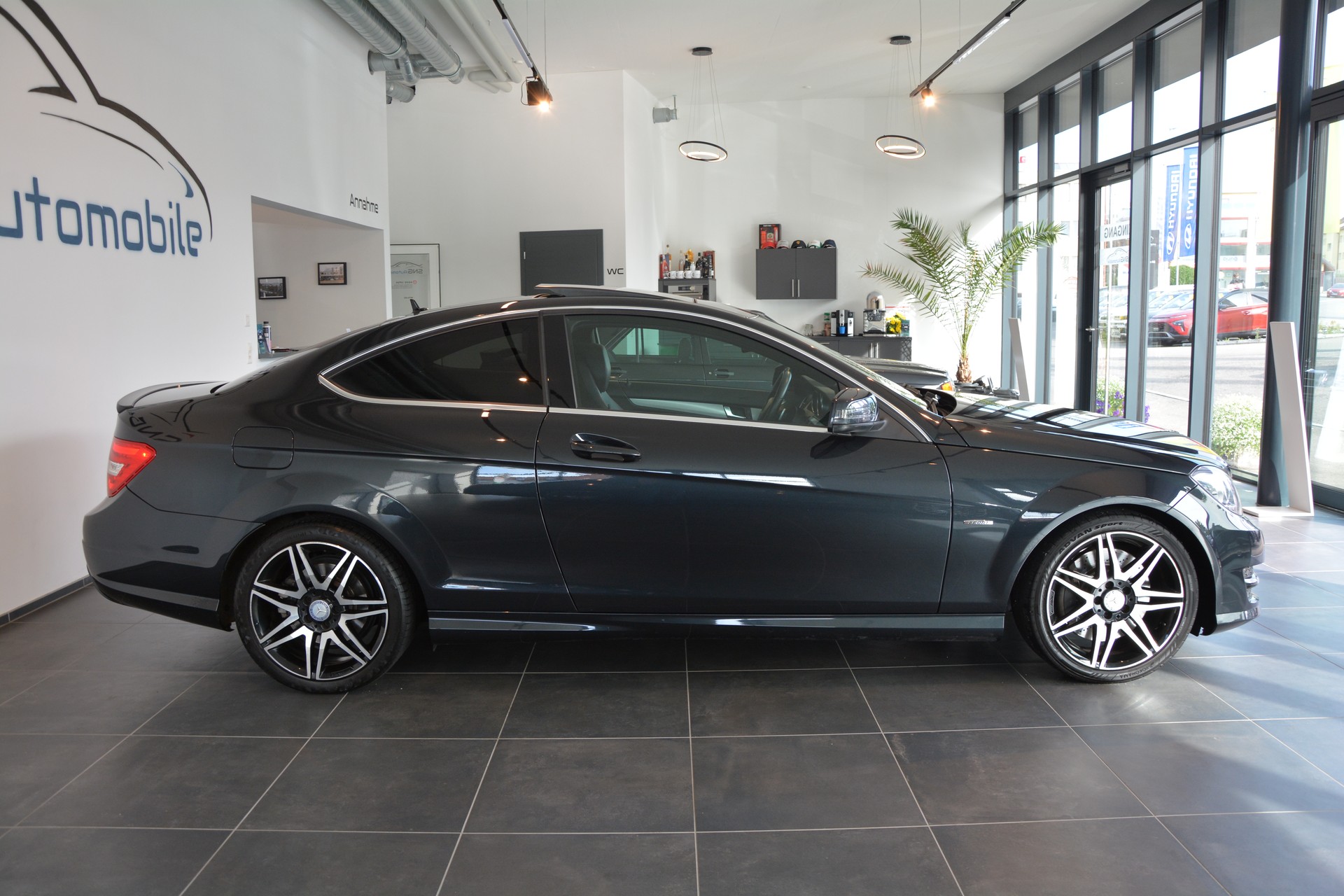 MERCEDES-BENZ C 250 Coupé Sport 7G-Tronic AMG-Line-image-6