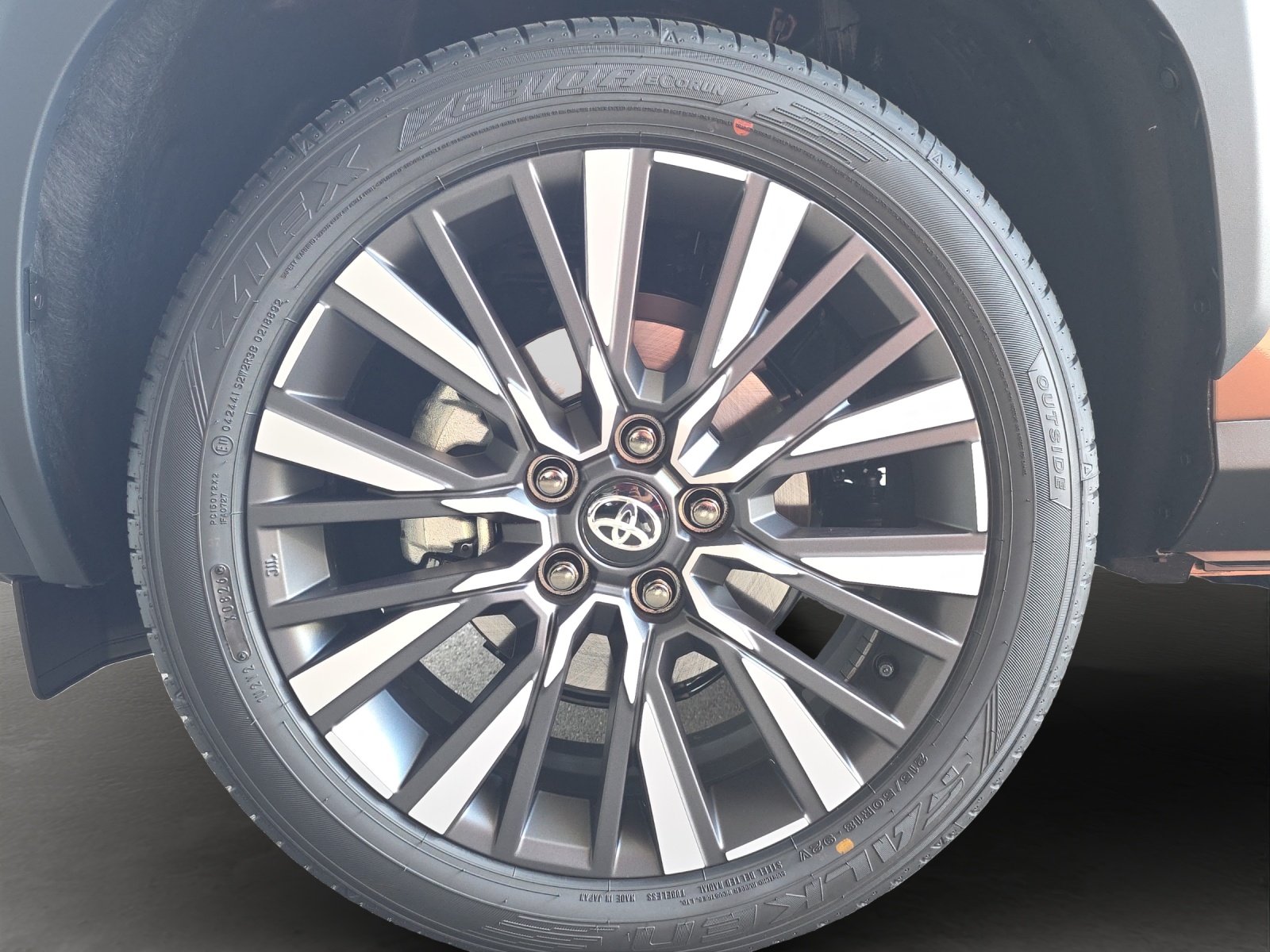 TOYOTA Yaris Cross 1.5 VVT-i HSD Premium AWD-i-image-14