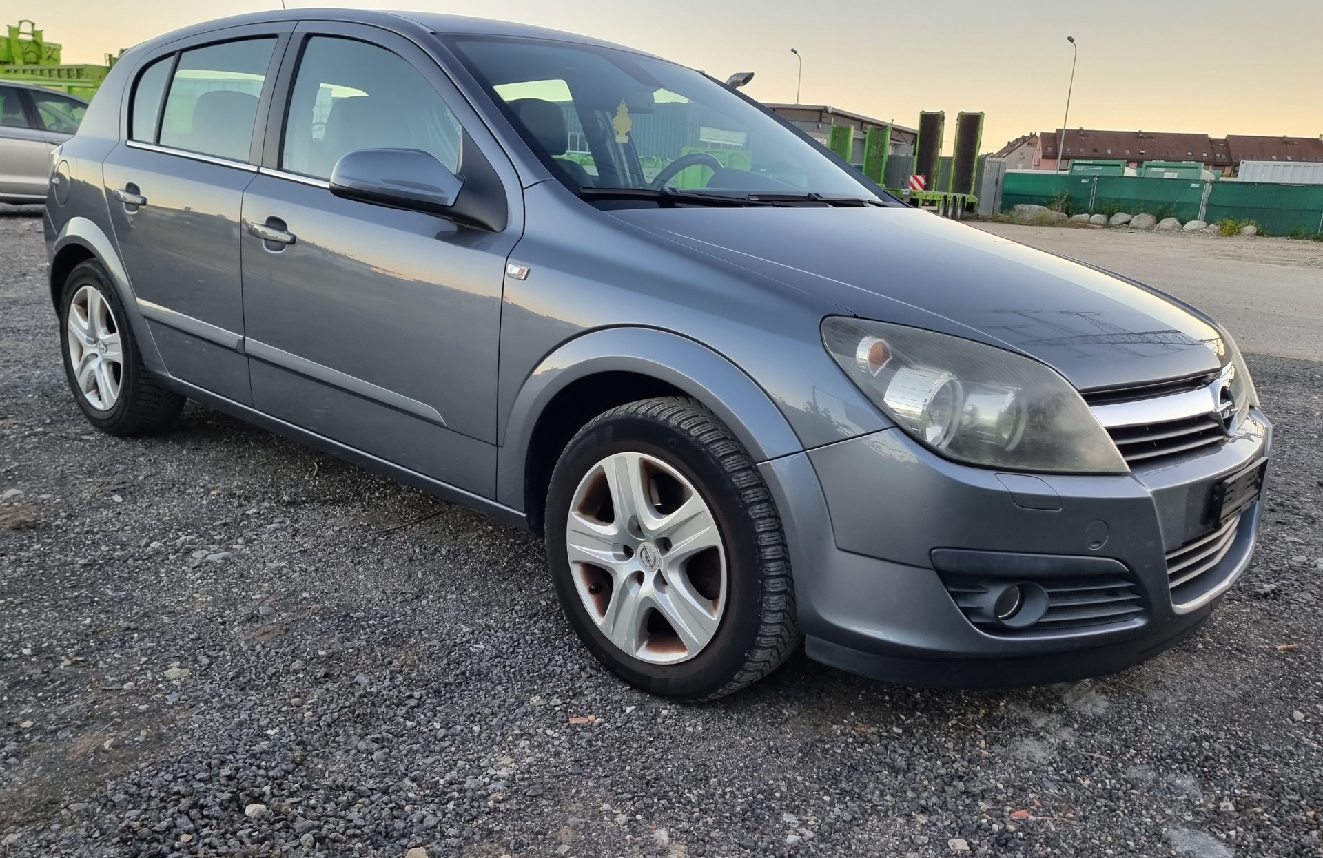 OPEL Astra 1.9 CDTi 16V Cosmo-image-4