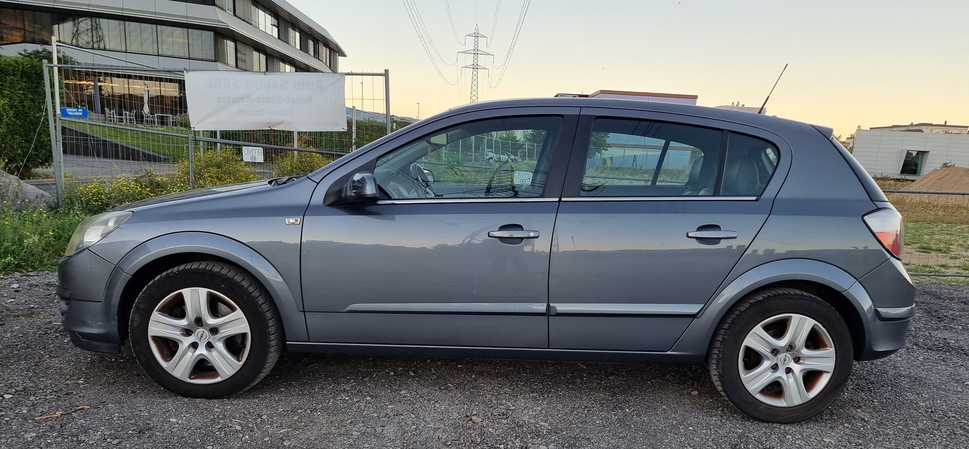OPEL Astra 1.9 CDTi 16V Cosmo-image-1