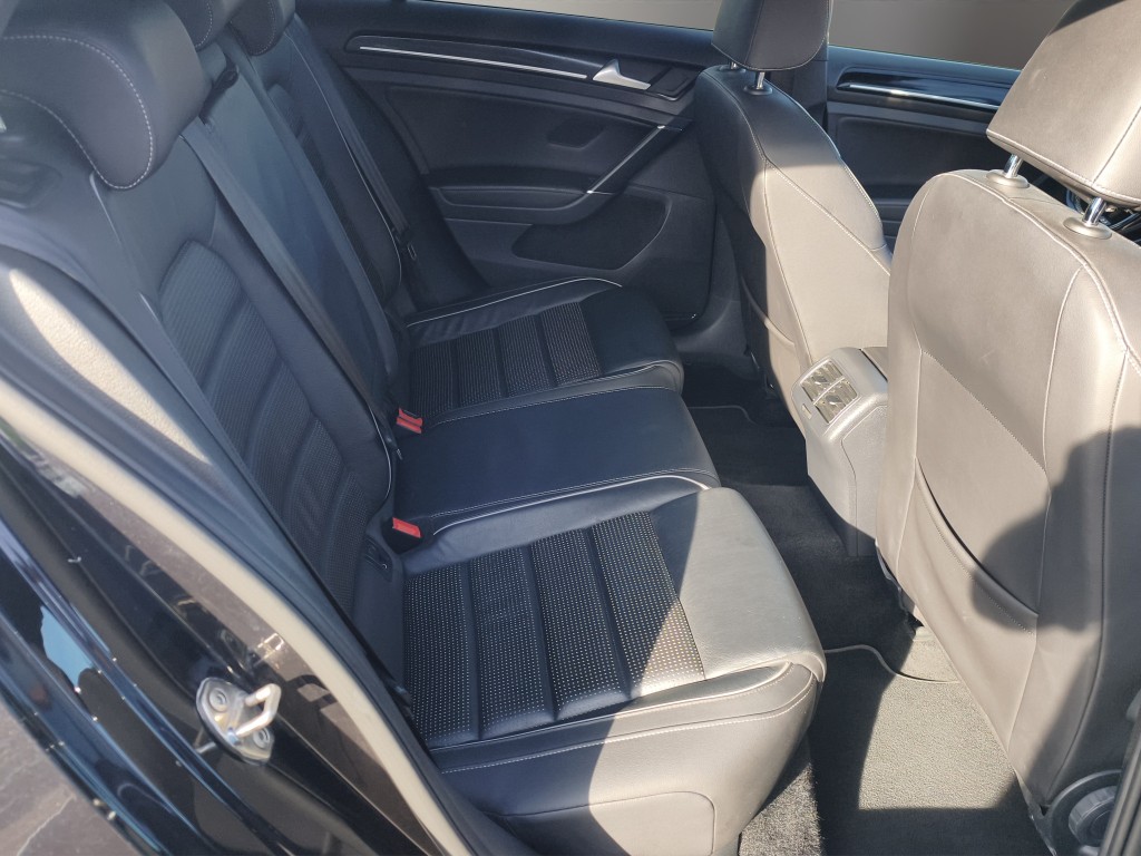 VW Golf VII 2.0 TSI R DSG 4motion-image-13