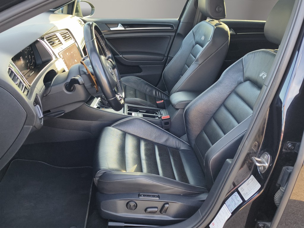 VW Golf VII 2.0 TSI R DSG 4motion-image-2