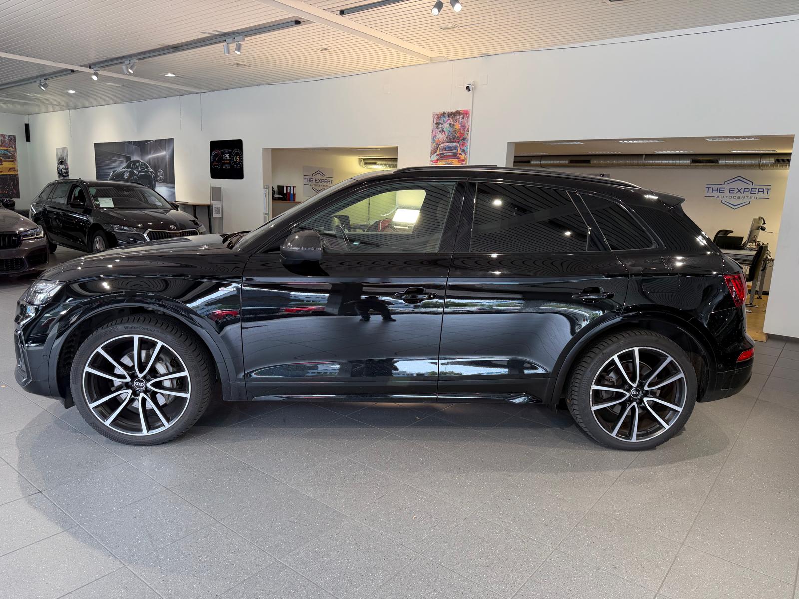 AUDI Q5 55 TFSI e PHEV S line quattro S-tronic-image-2