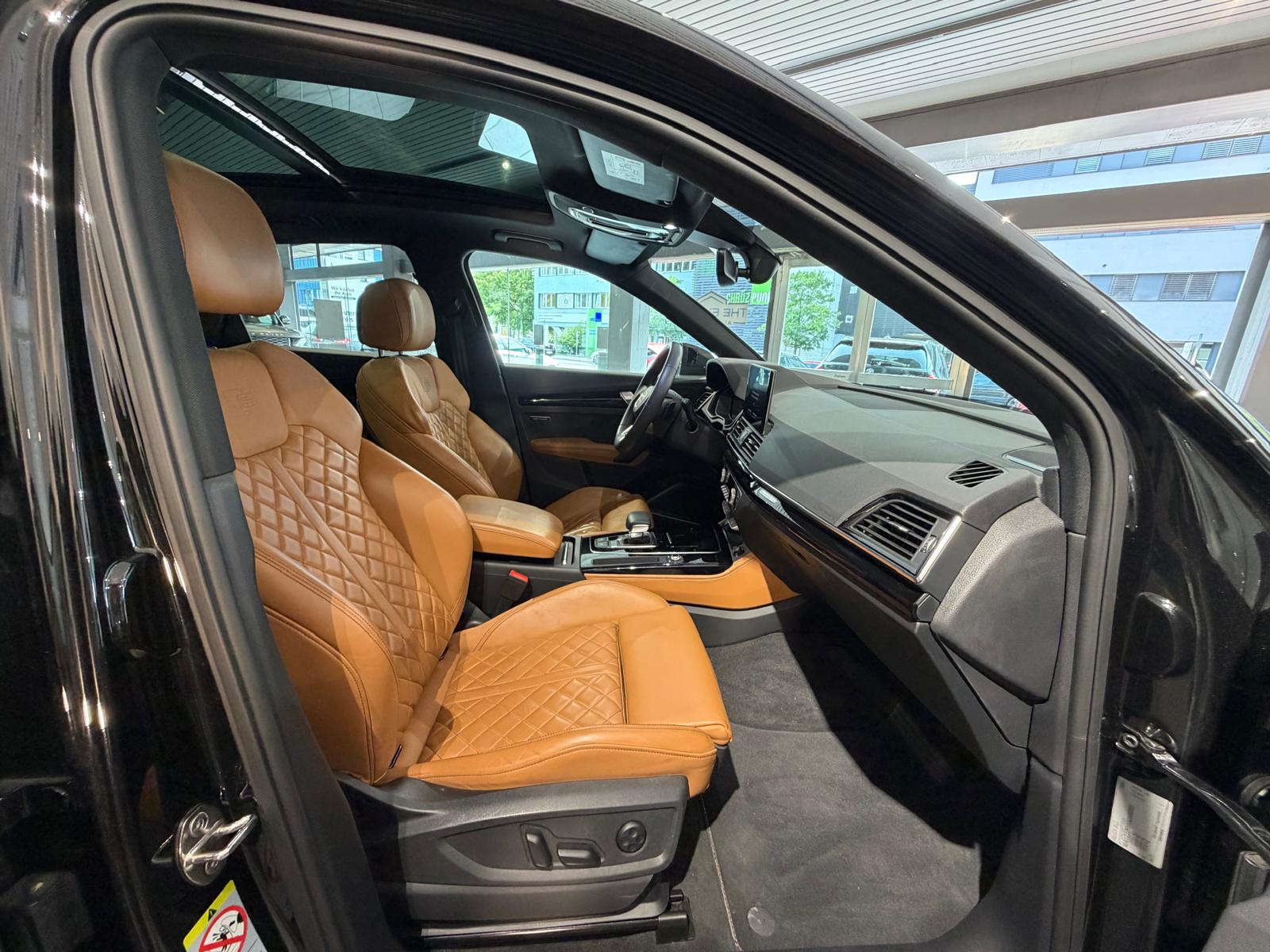 AUDI Q5 55 TFSI e PHEV S line quattro S-tronic-image-10