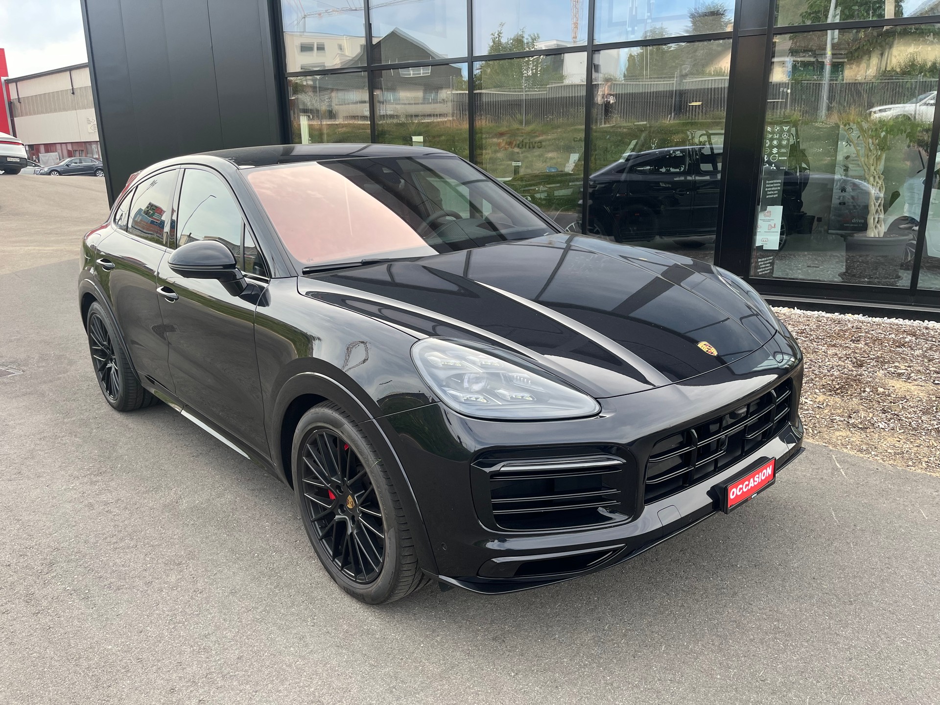 PORSCHE Cayenne GTS Coupé-image-3