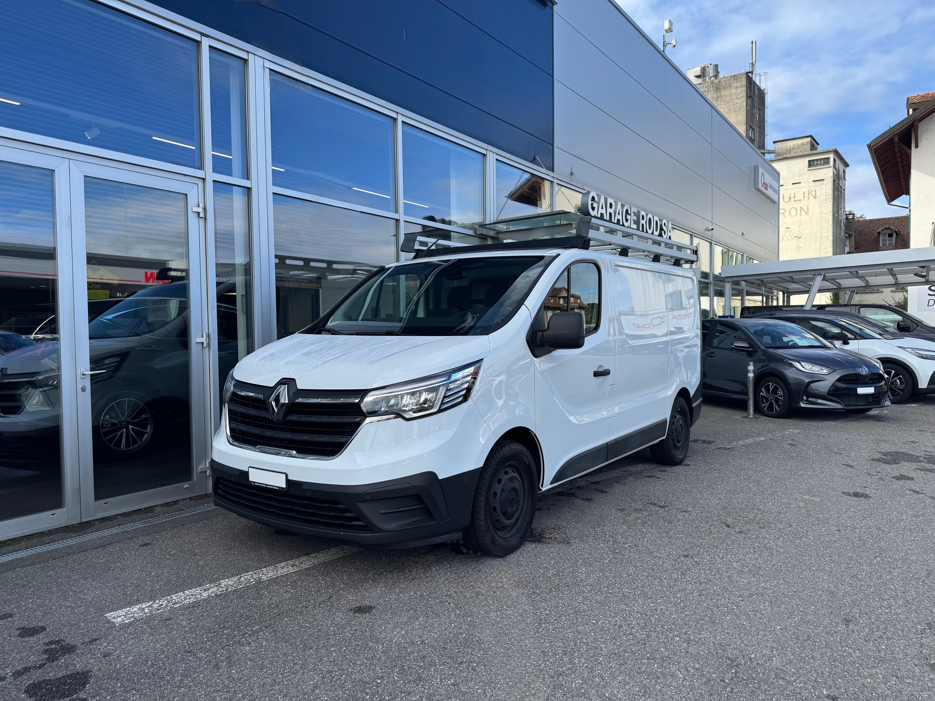 RENAULT Trafic 2.0 Blue dCi 170 Business L1H1 EN-image-23