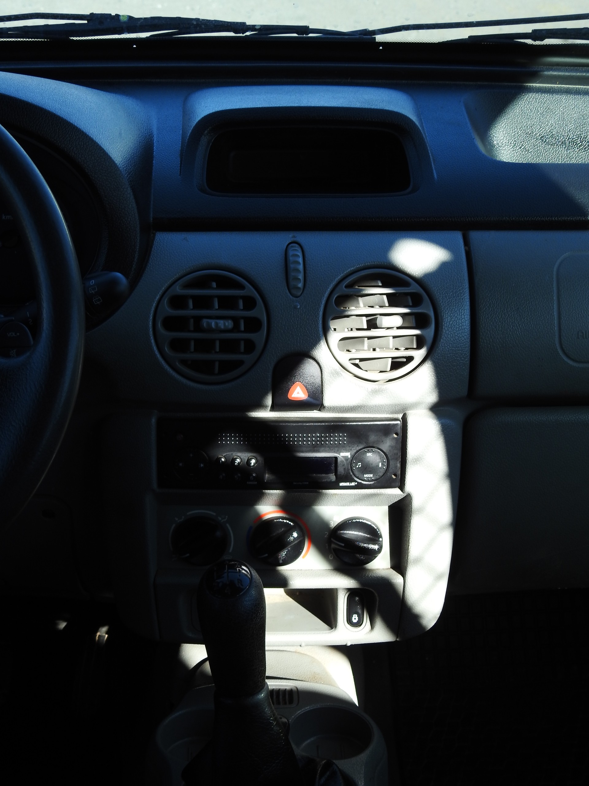RENAULT Kangoo 1.5 dCi-image-16