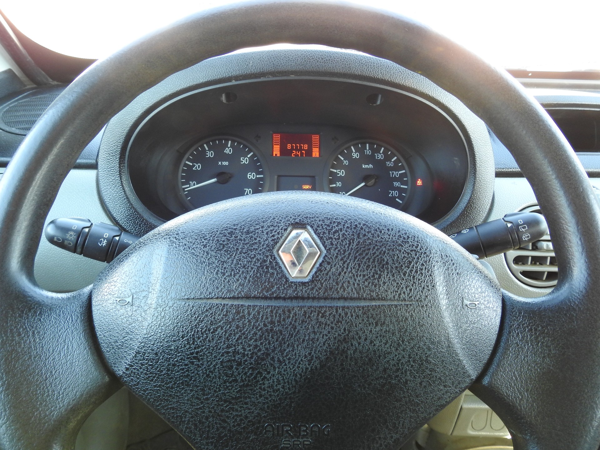 RENAULT Kangoo 1.5 dCi-image-23