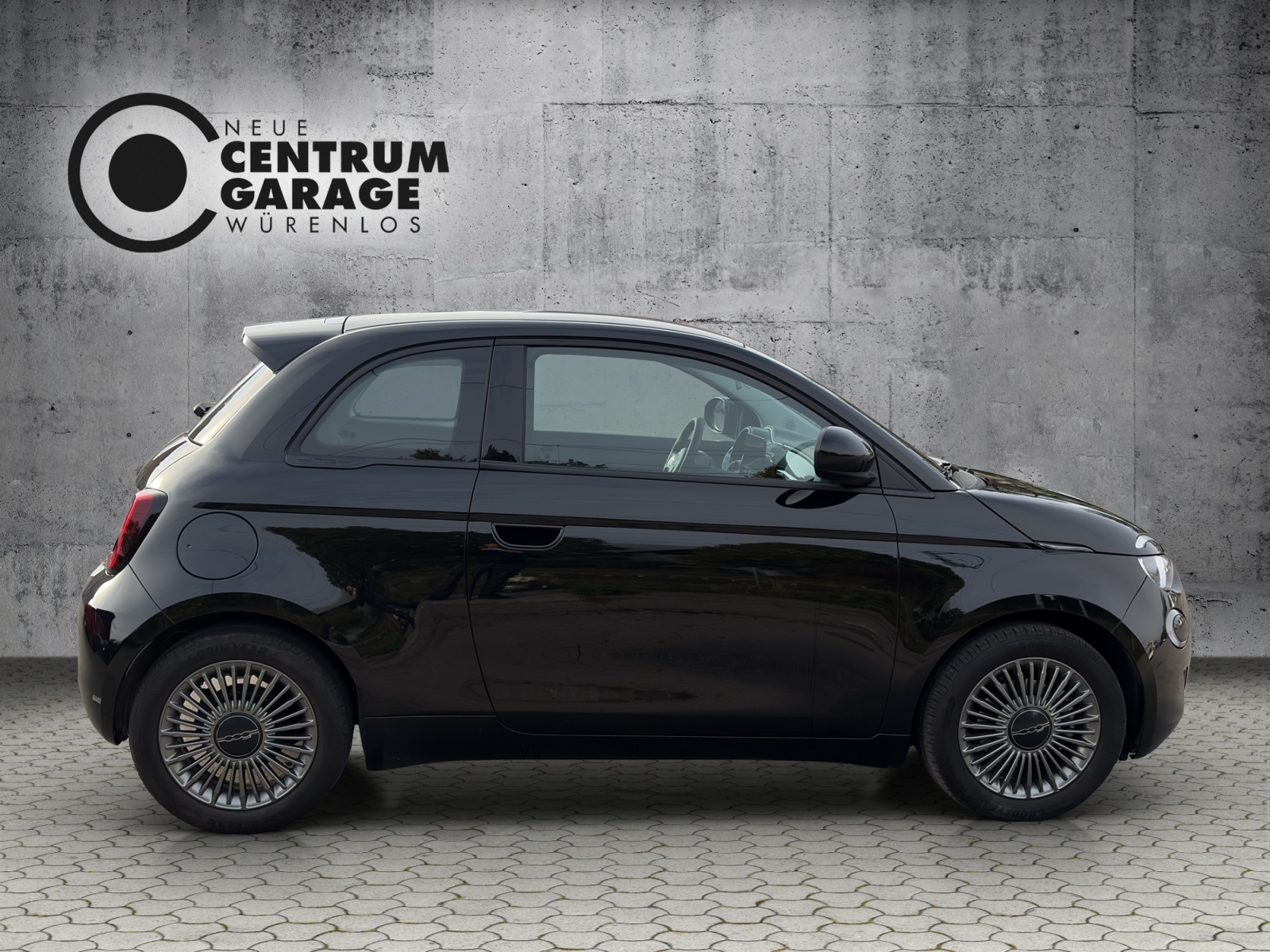 FIAT 500 electric 87 kW Icon-showroom-element-2