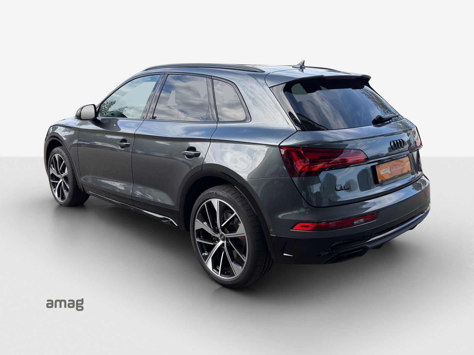 AUDI Q5 40 TDI Black Edition quattro S-tronic-showroom-element-2