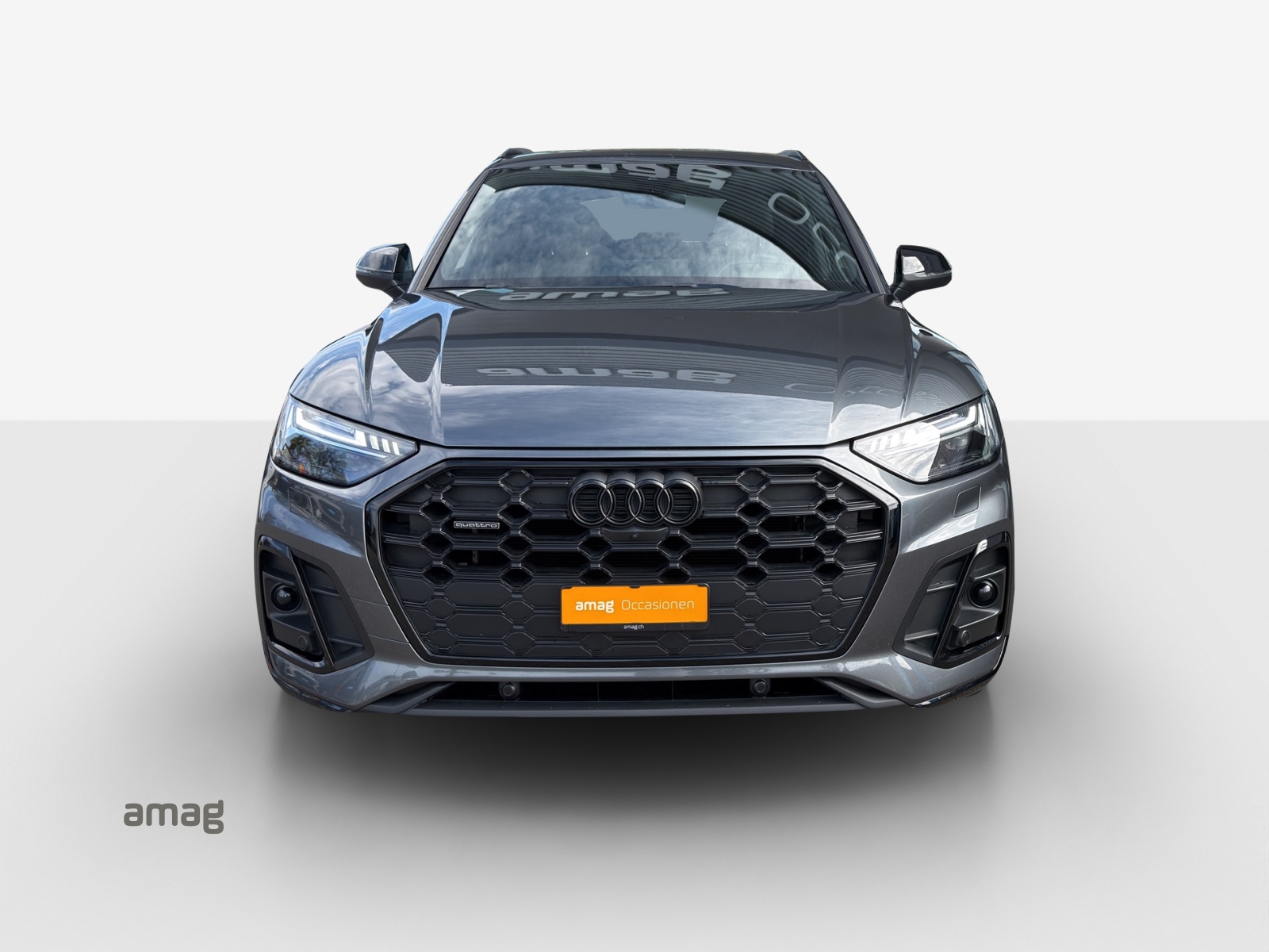 AUDI Q5 40 TDI Black Edition quattro S-tronic-image-6