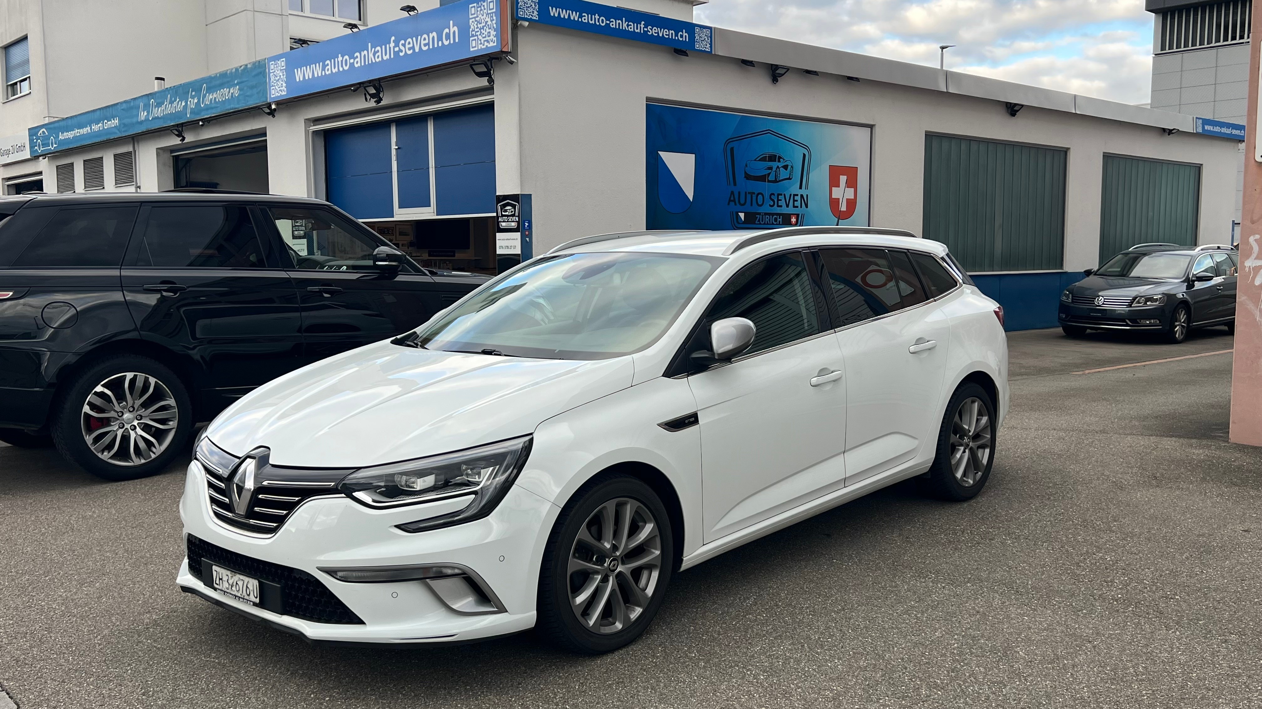 Car photo