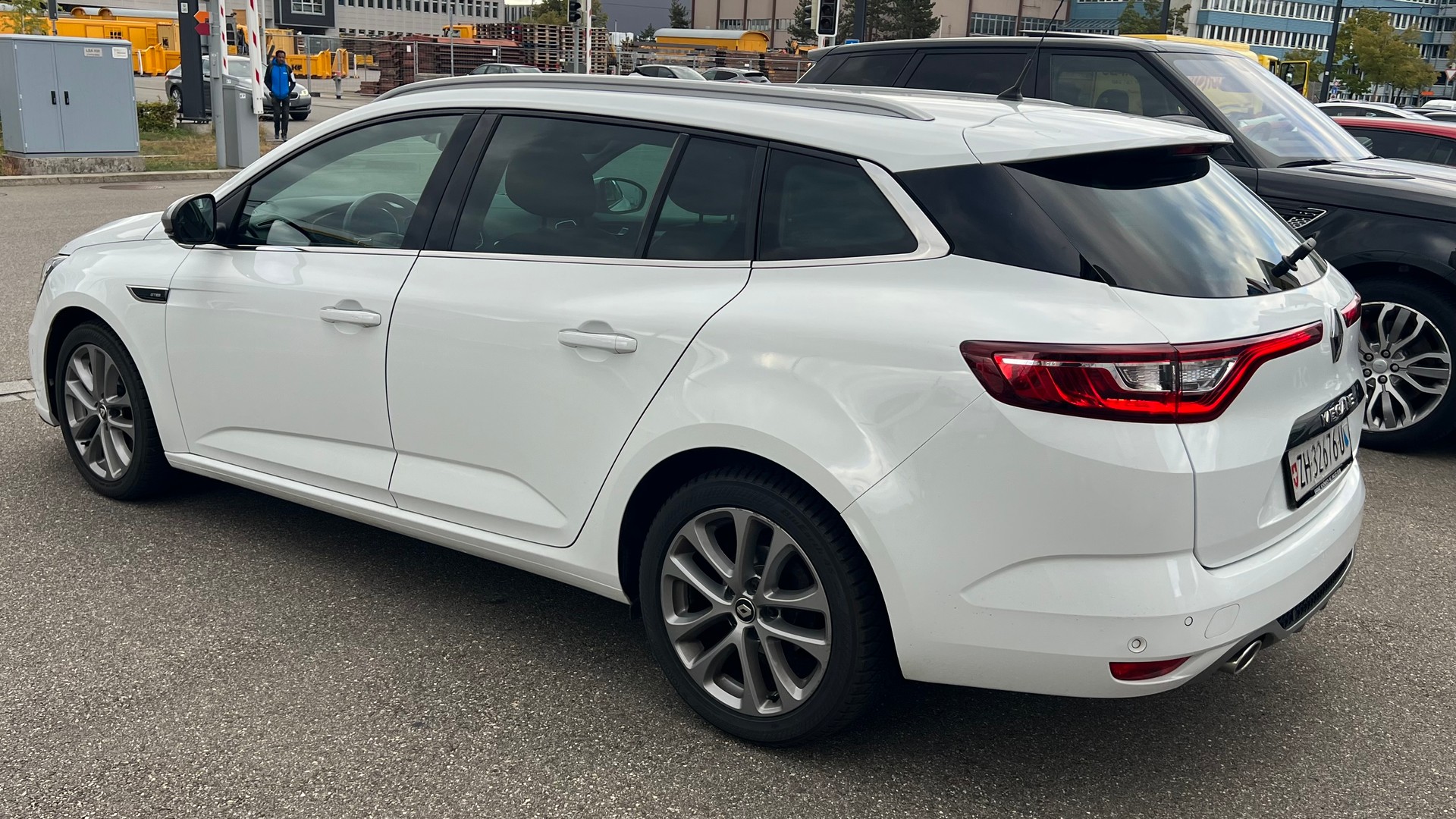 RENAULT Mégane Grandtour 1.5 dCi GT Line EDC-image-8