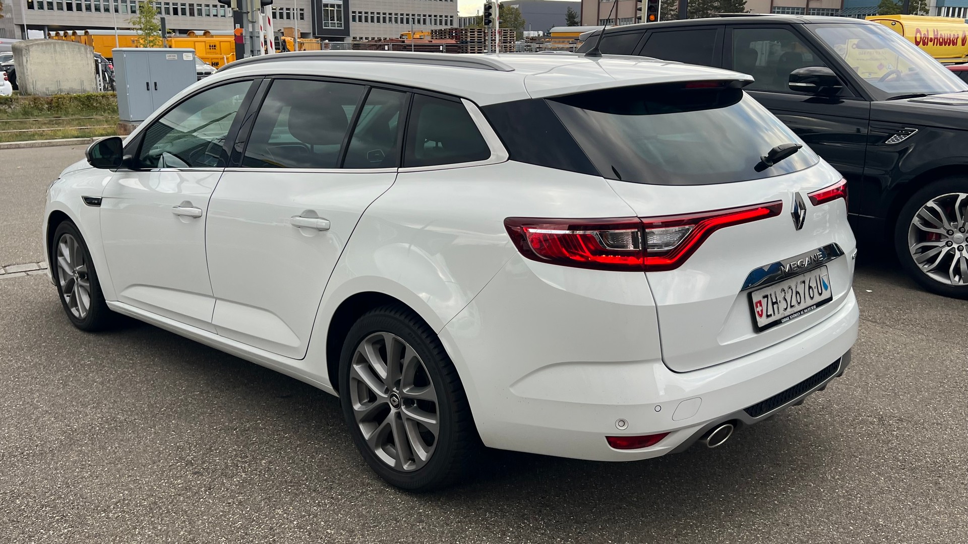 RENAULT Mégane Grandtour 1.5 dCi GT Line EDC-image-6