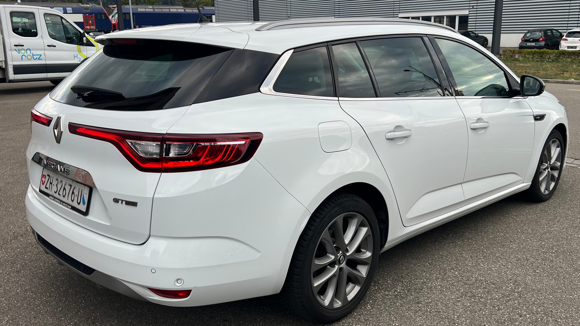 RENAULT Mégane Grandtour 1.5 dCi GT Line EDC-image-5