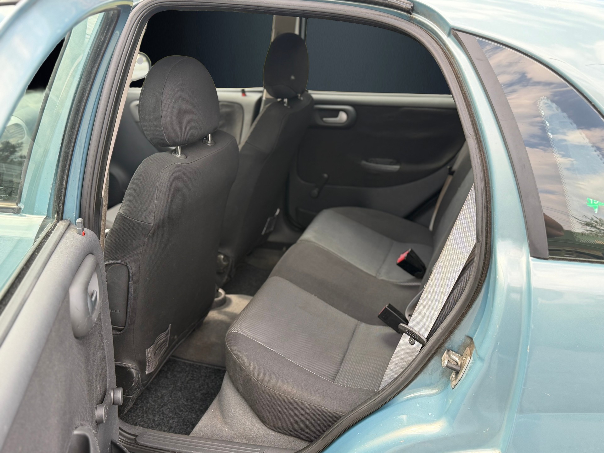 OPEL Corsa 1.8 16V Silverline-image-9