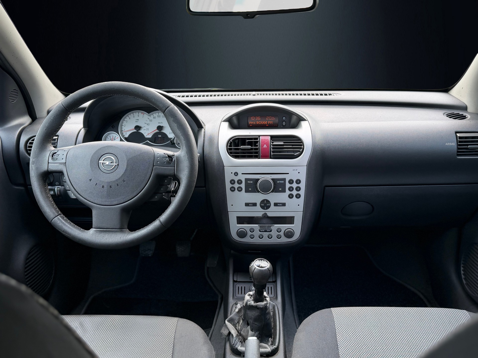 OPEL Corsa 1.8 16V Silverline-image-16