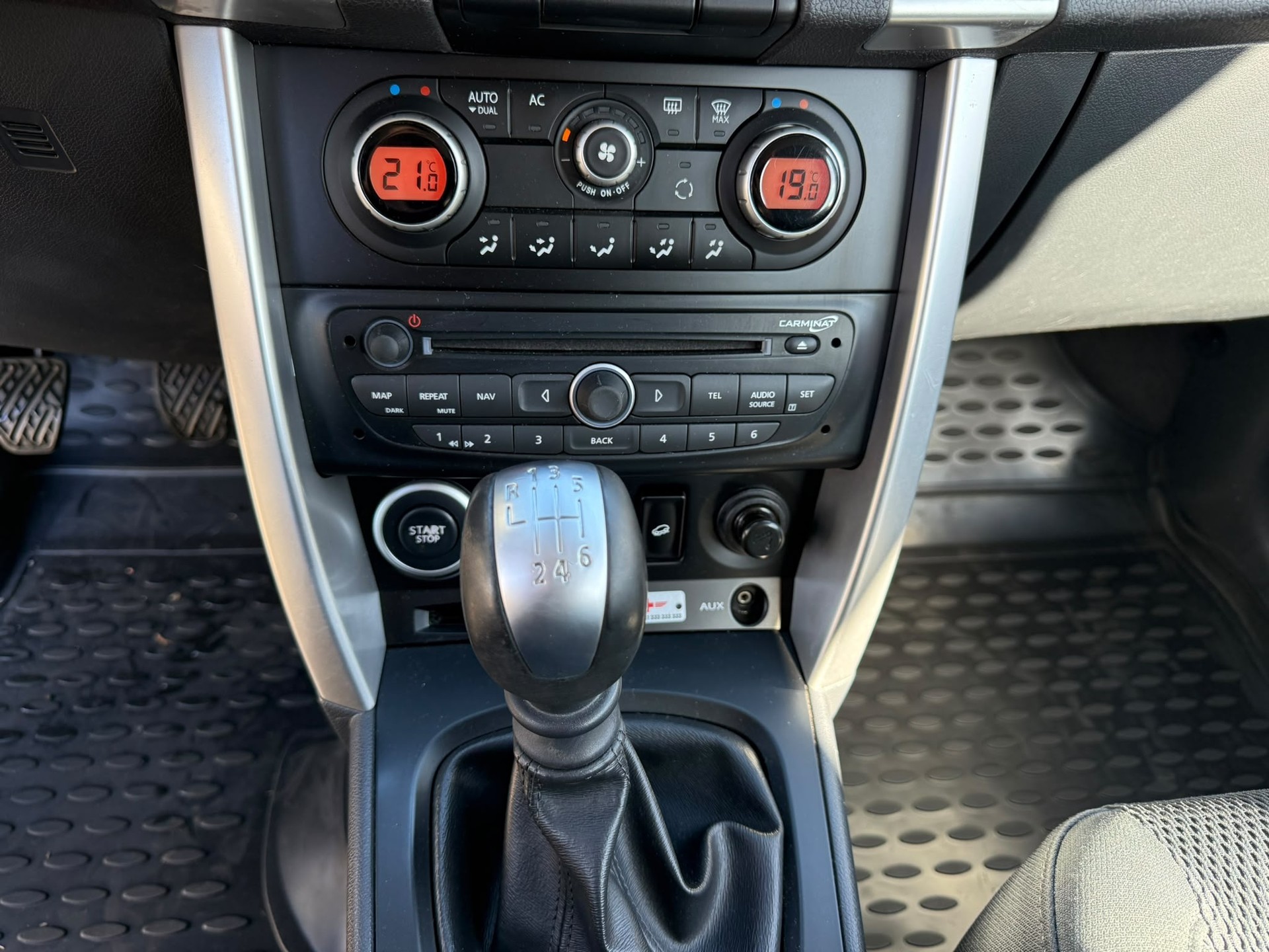 RENAULT Koleos 2.5 Dynamique Elégance 4x4-image-9