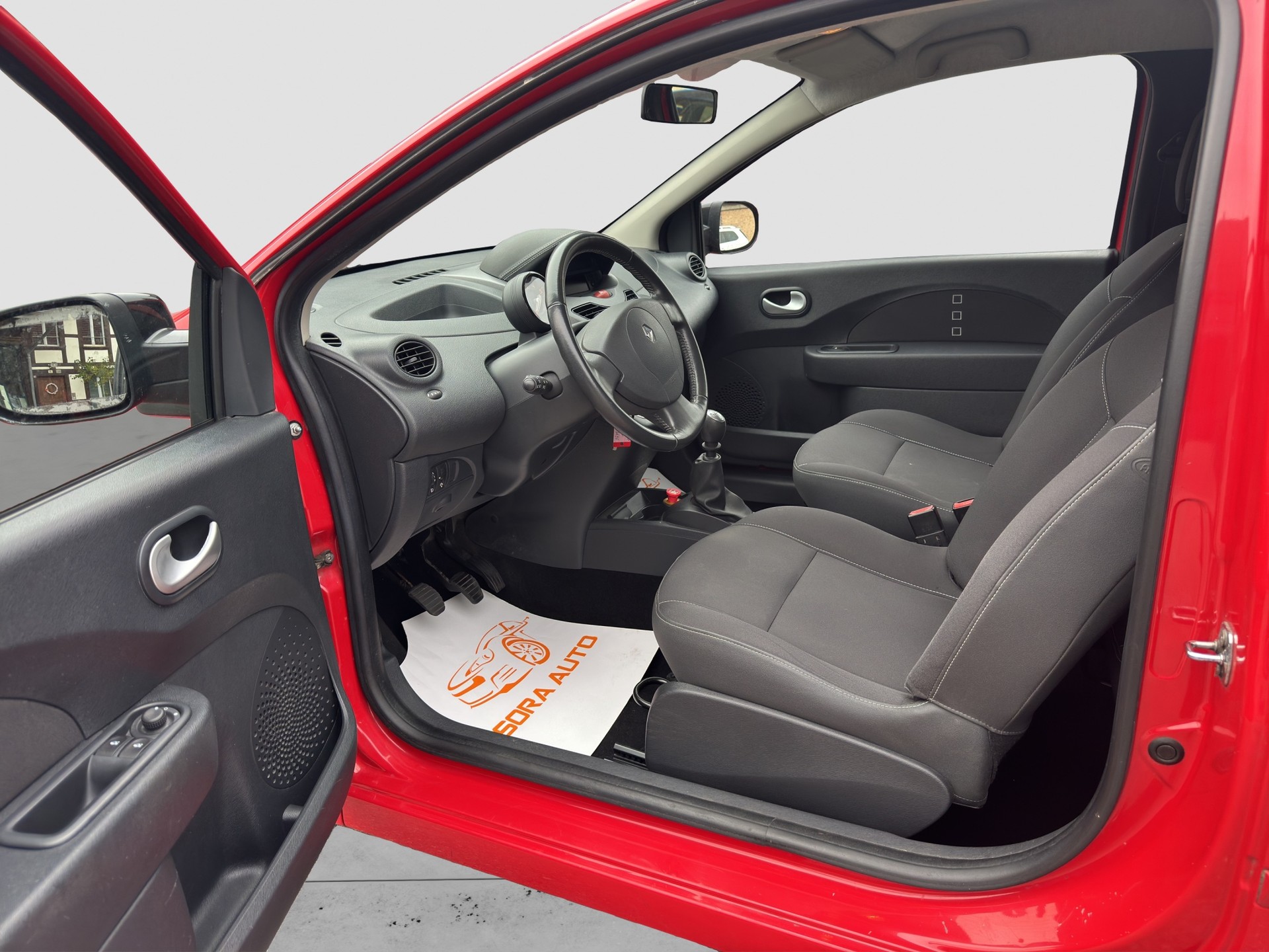 RENAULT Twingo 1.2 16V Dynamique-image-13