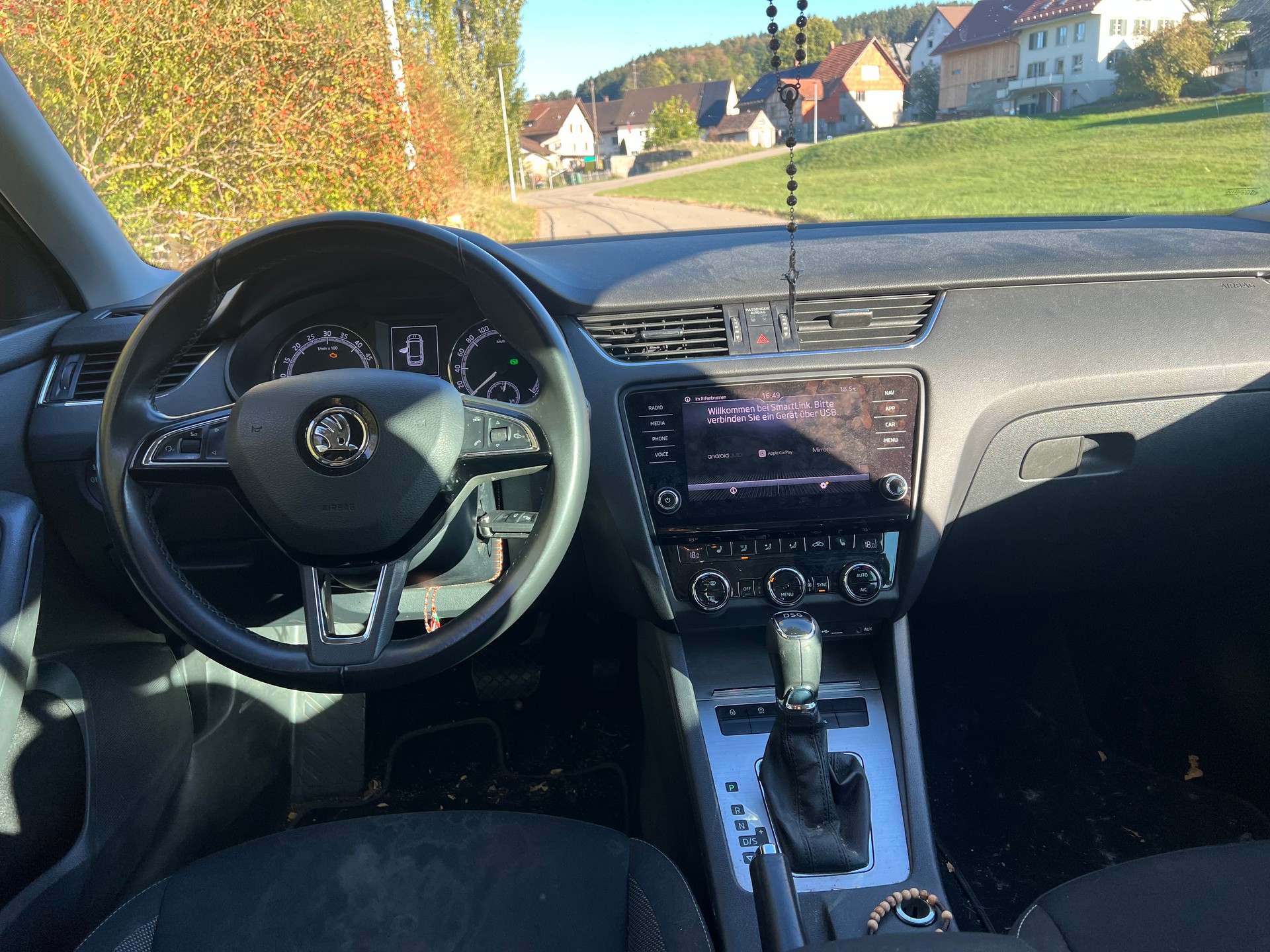 SKODA Octavia Combi 2.0 TDI Ambition DSG-image-4