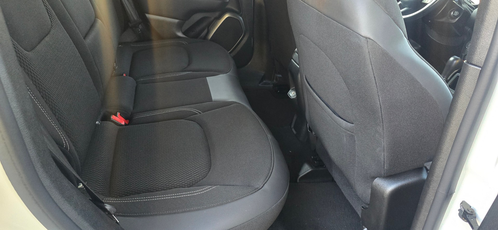 JEEP Renegade 1.3 GSE Turbo Limited-image-7