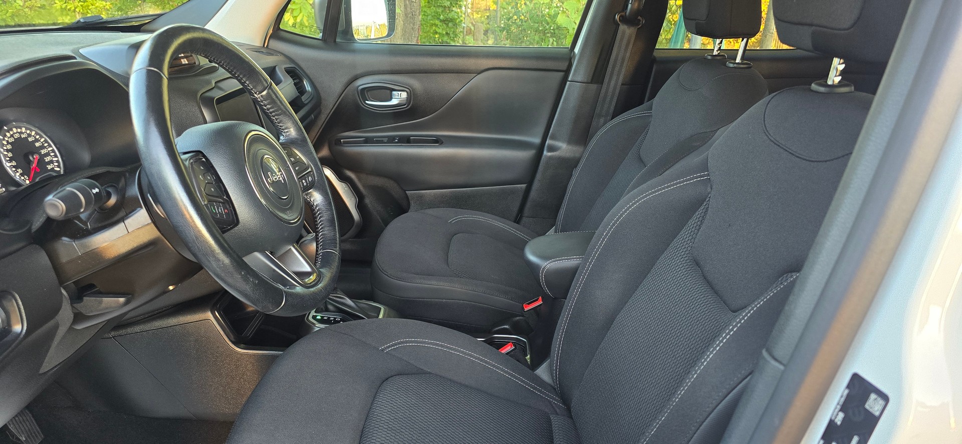 JEEP Renegade 1.3 GSE Turbo Limited-image-10