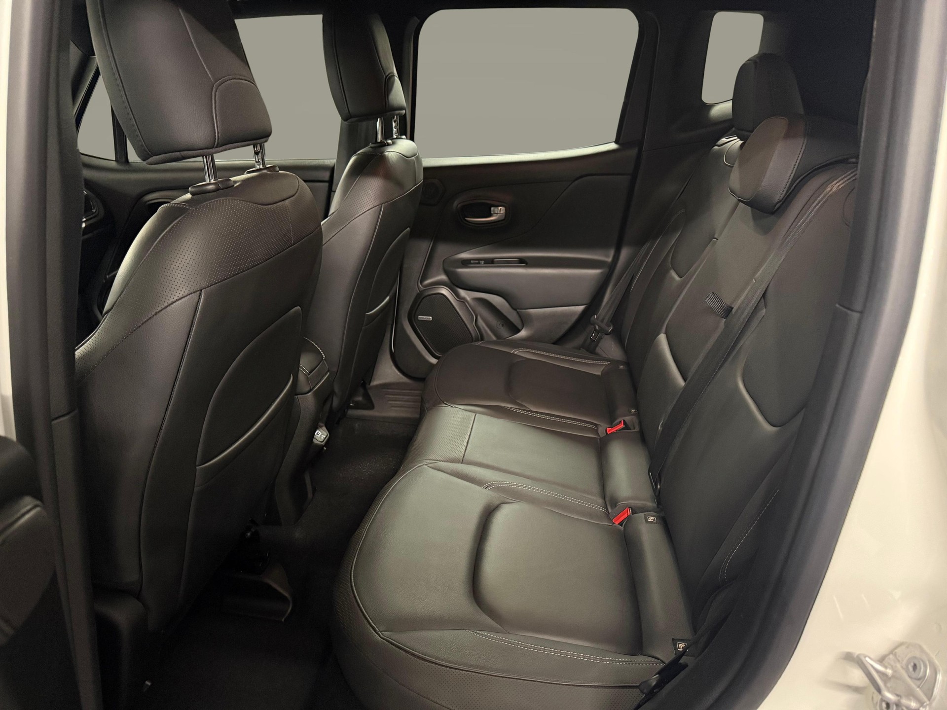 JEEP Renegade 1.3 S 4xe-image-11