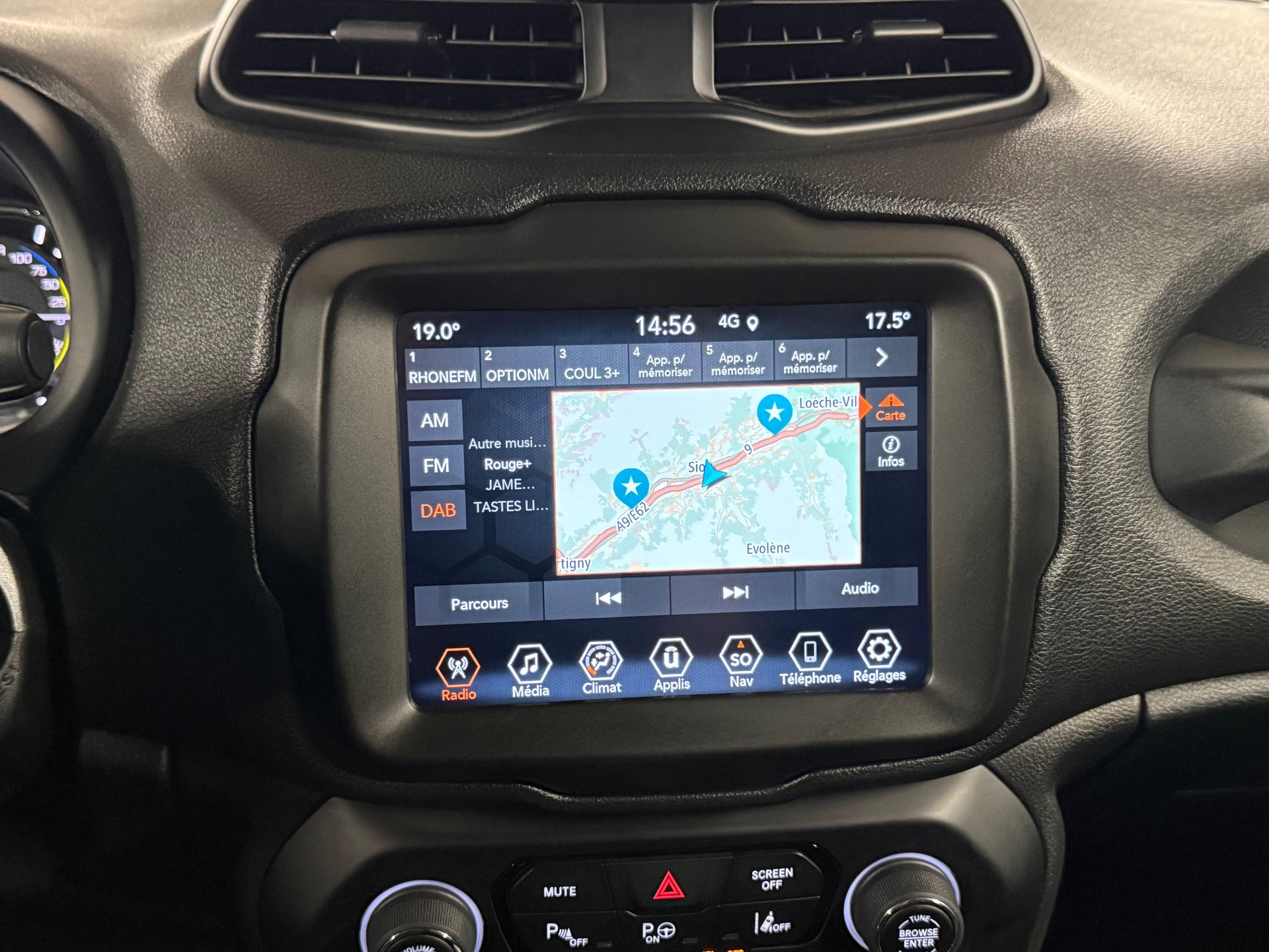 JEEP Renegade 1.3 S 4xe-image-16