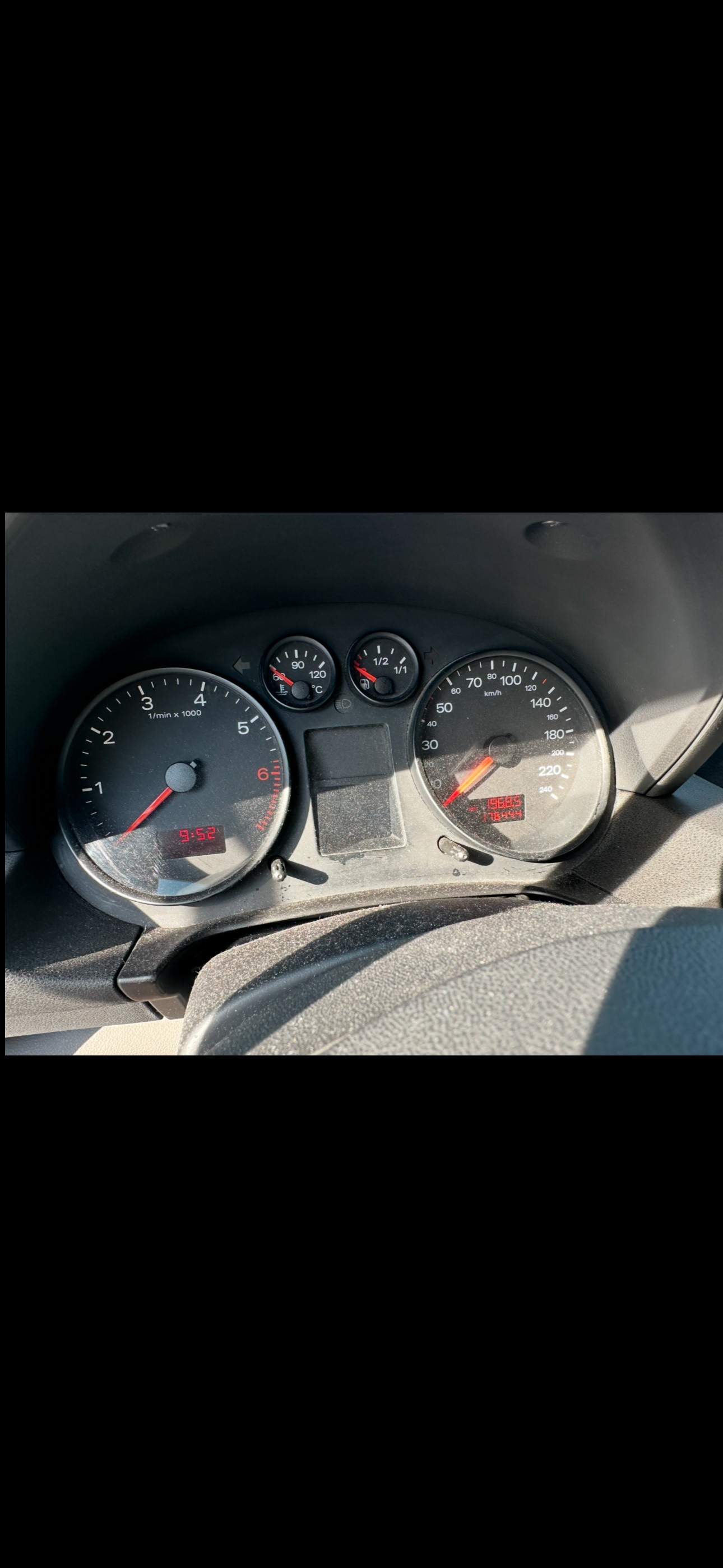 AUDI A2 1.4-image-5